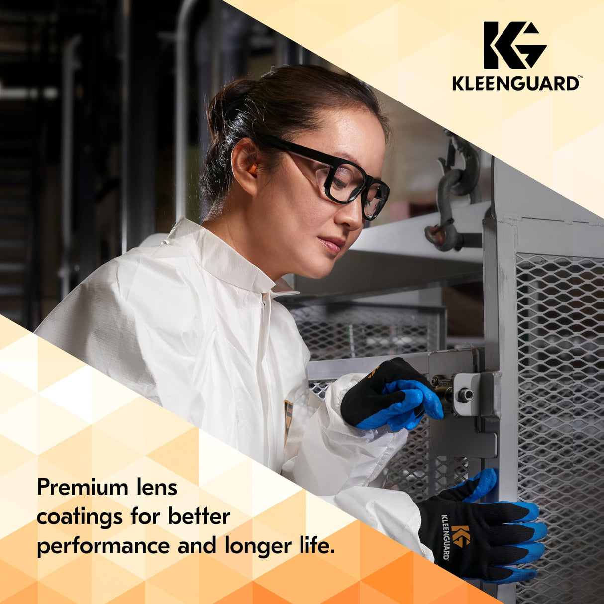 KLEENGUARD™ V30 Maverick™ Safety Glasses (56567), Clear Lenses with KleenVision™ Anti-Fog coating, Black Frame, Carrying Case, Eyewear for Men and Women KLEENGUARD