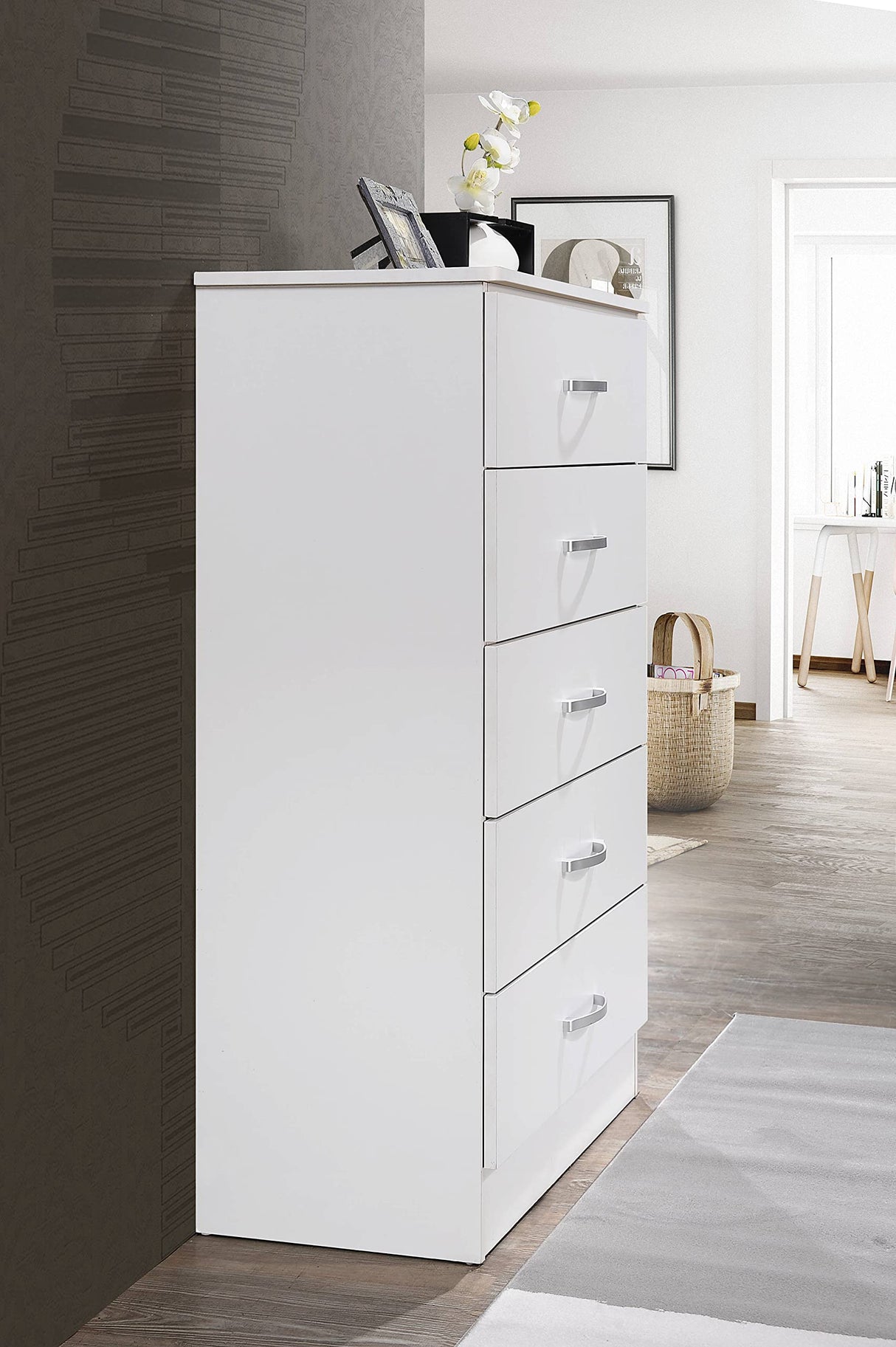 HODEDAH 5 Drawer Wood Dresser for Bedroom, Chest of Drawers with Metal Rails for Support when Storing Clothing, White Hodedah