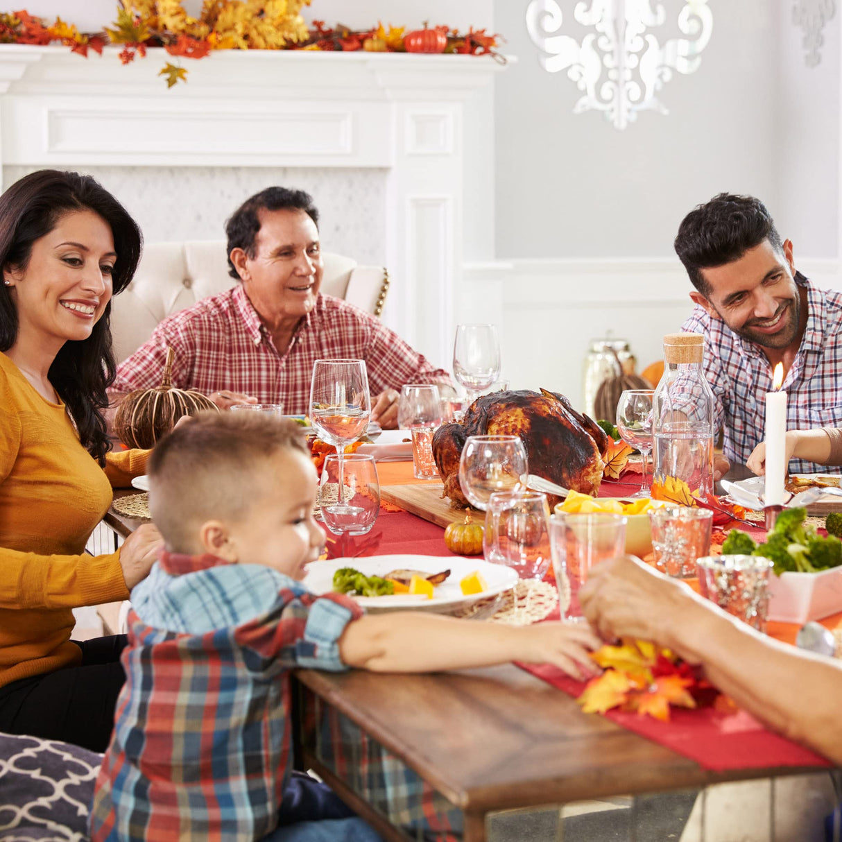 Classic Cuisine Electric Carving Knife Set - 2 Stainless-Steel Blades, Comfort Grip Handle, and Wood Storage Block for Slicing Bread, Meat and More Classic Cuisine