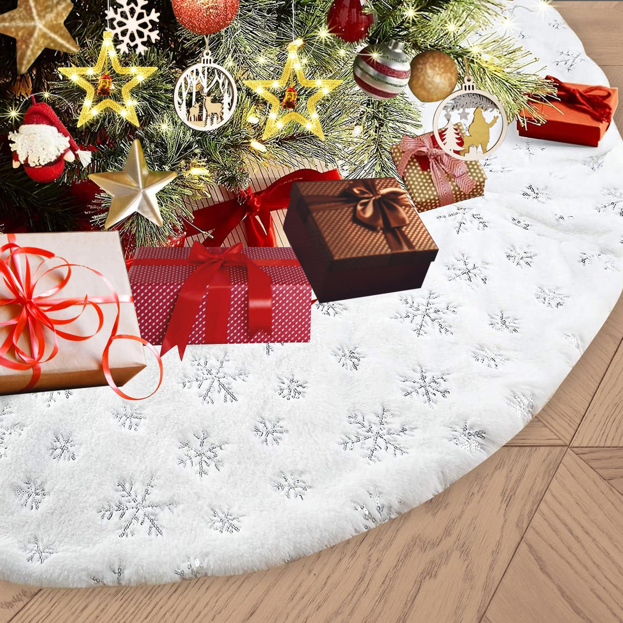 48inch White Christmas Tree Skirt Tree Carpet Blanket, Soft 4ft Xmas Christmas Tree Blanket with Silver Snowflake White Faux Fur Carpet for Christmas Holidays Drezesov