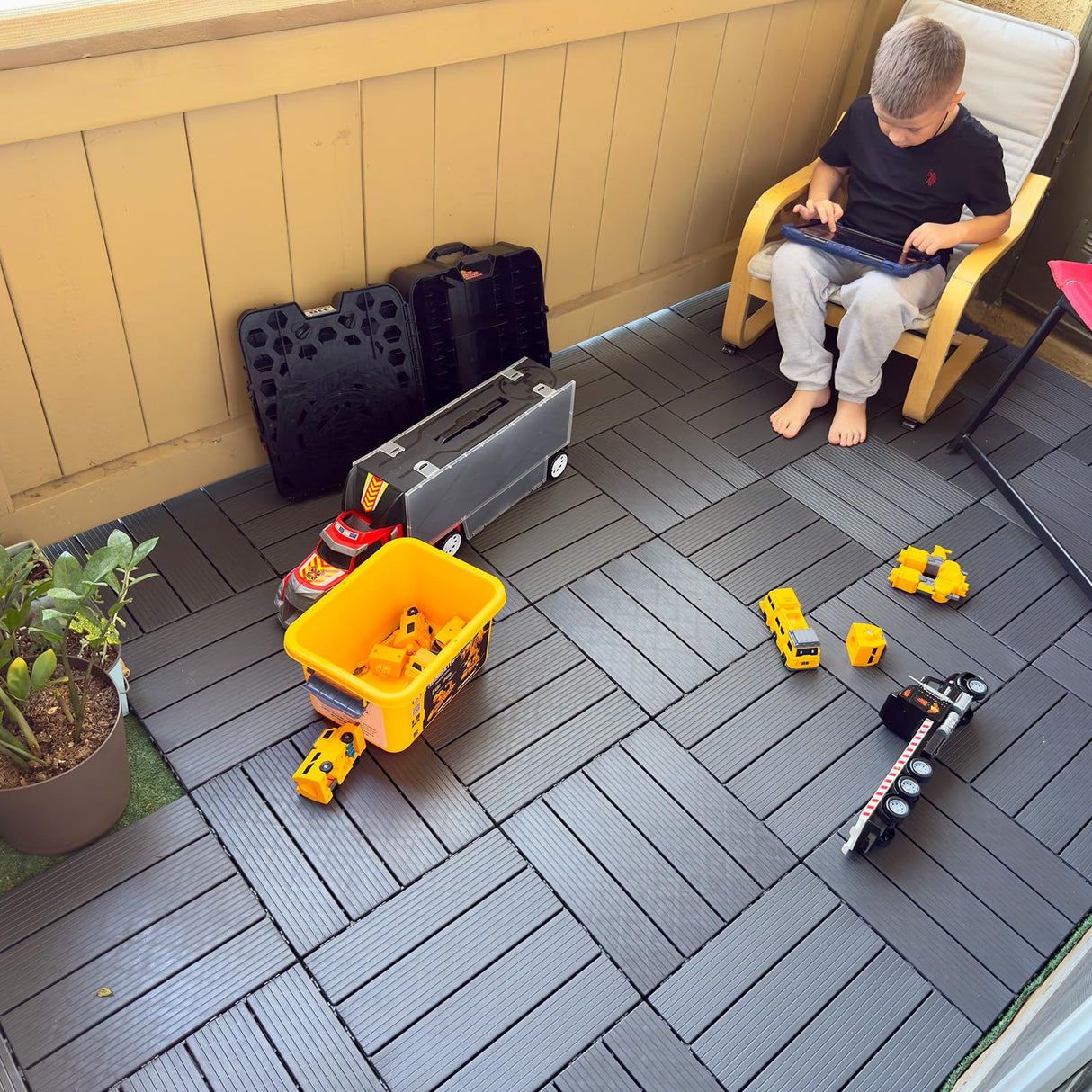 36 sq. ft Plastic Interlocking Deck Tiles, 36 Pack Patio Deck Tiles Waterproof Outdoor Flooring 12" x 12"All Weather Uses for Porch Poolside Balcony Backyard Pathway, Charcoal Gray laapee