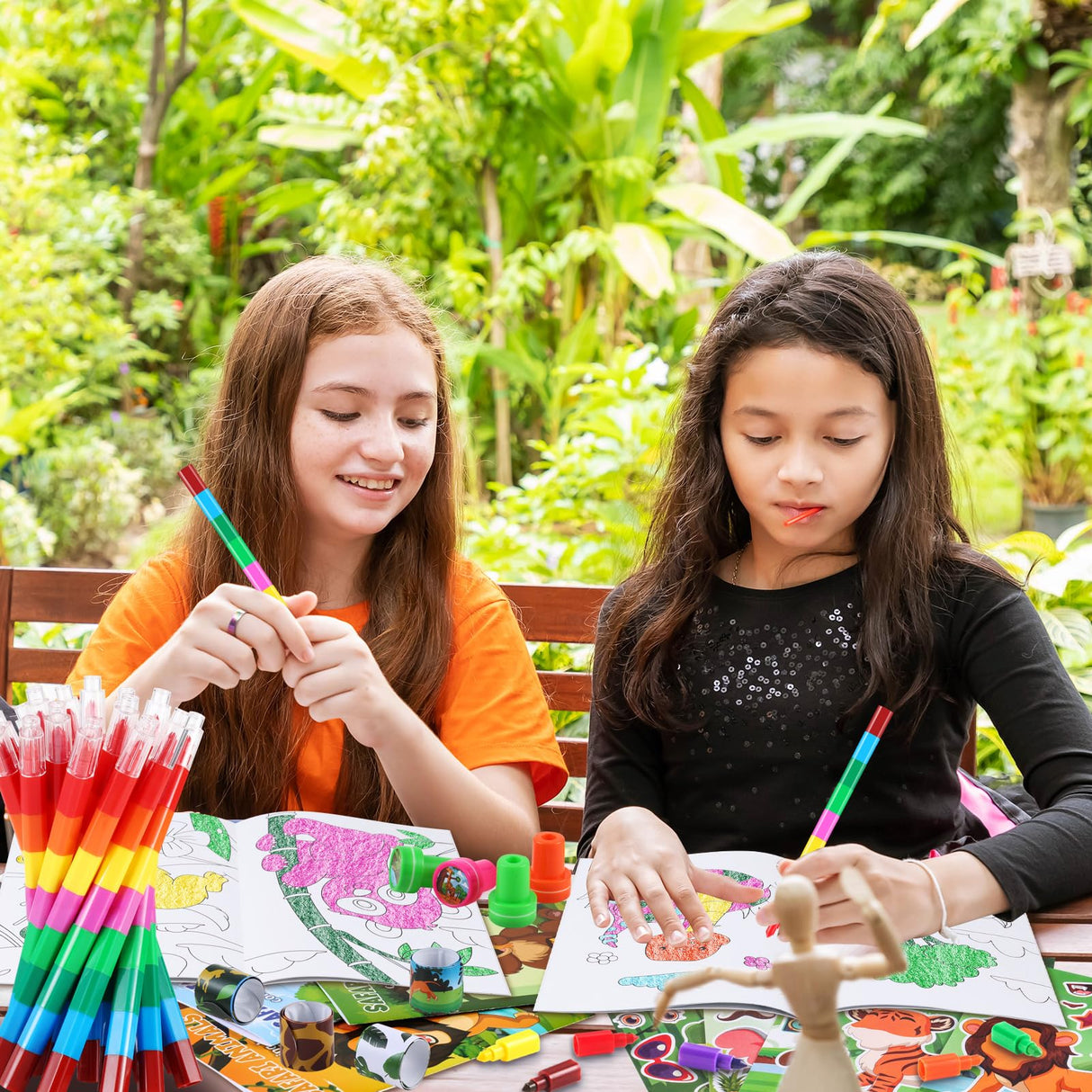 BenLouis 192Pcs Jungle Safari Party Favors Zoo Animals Coloring Books Crayons Sticker Stampers Slap Bracelets Set Bulk Classroom Prizes for Kids Wild One Party Baby Shower Goodie Bags Fillers BenLouis