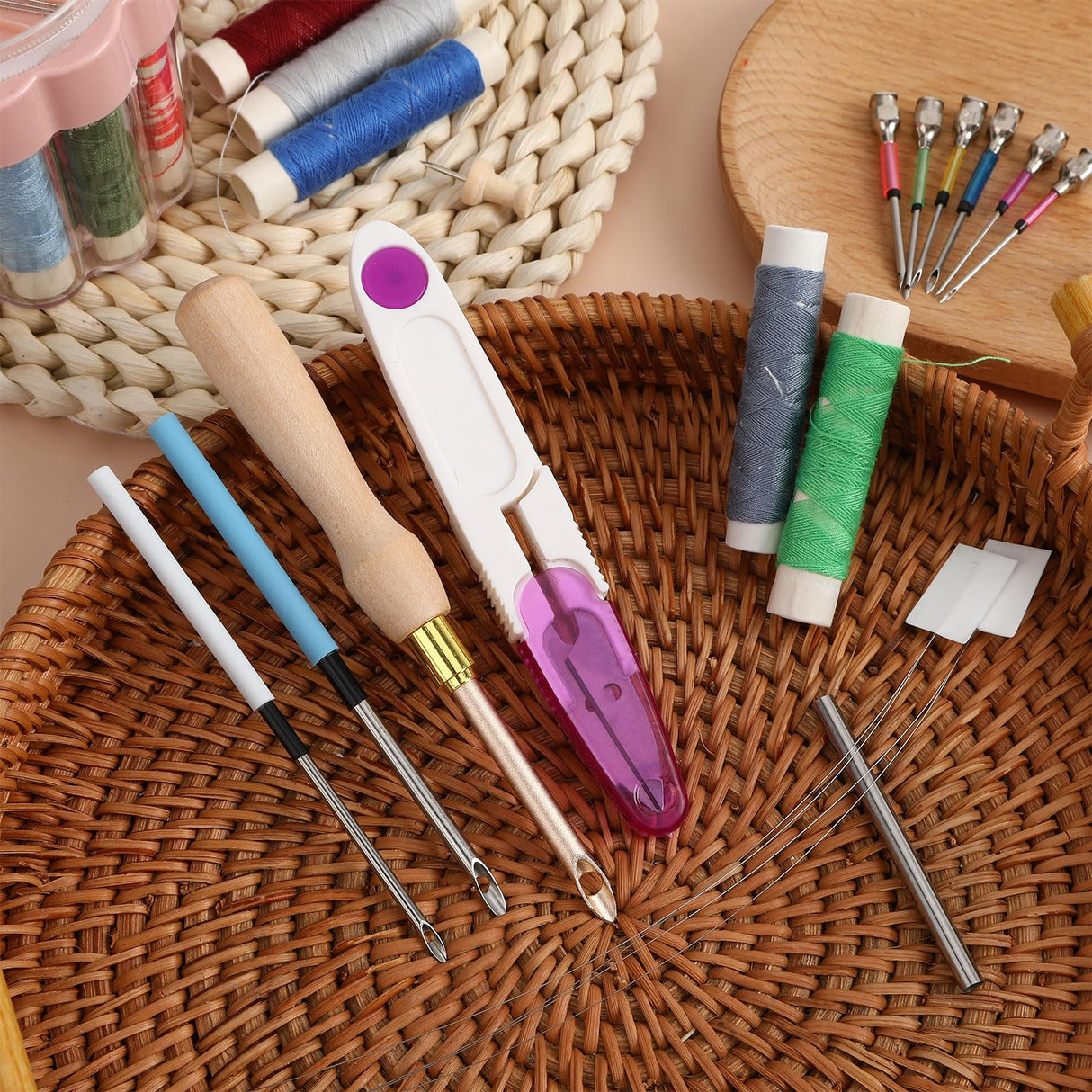 AUGSUN 13Pcs Punch Needle Kit, Punch Needle Tool Adjustable Punch Needle Embroidery Kits Wooden Handle Embroidery Pen for Embroidery Floss Cross Stitching Beginner AUGSUN