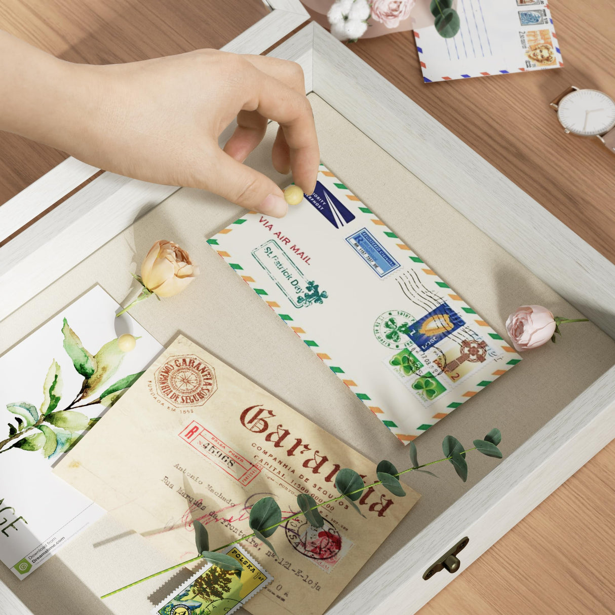 Alsonerbay Shadow Box Frame 11 x 14, Wood Shadow Box Display Case with Linen Back and Twist Shape Door, Pet Memorial Shadow Box for Memorabilia Picture Medals Bouquet (White, 11x14) Alsonerbay