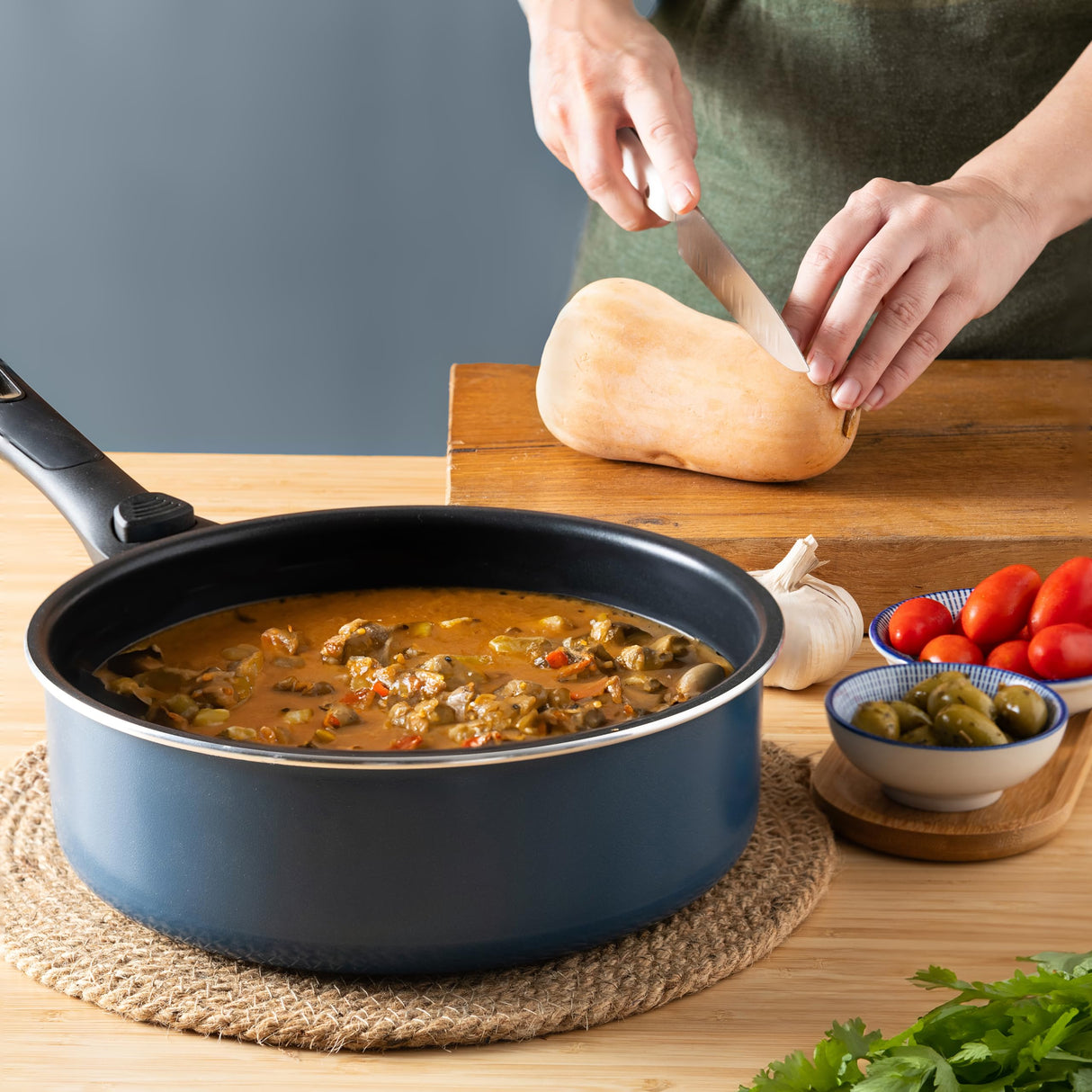 Moss & Stone 2.3 Quart Micro Pressure Cookware with Detachable Handle And One-Hand Operating Glass Lid, Pressure Canner Stovetop & Induction Cookware, Micro-Pressure Cooking Pot Nonstick Moss & Stone