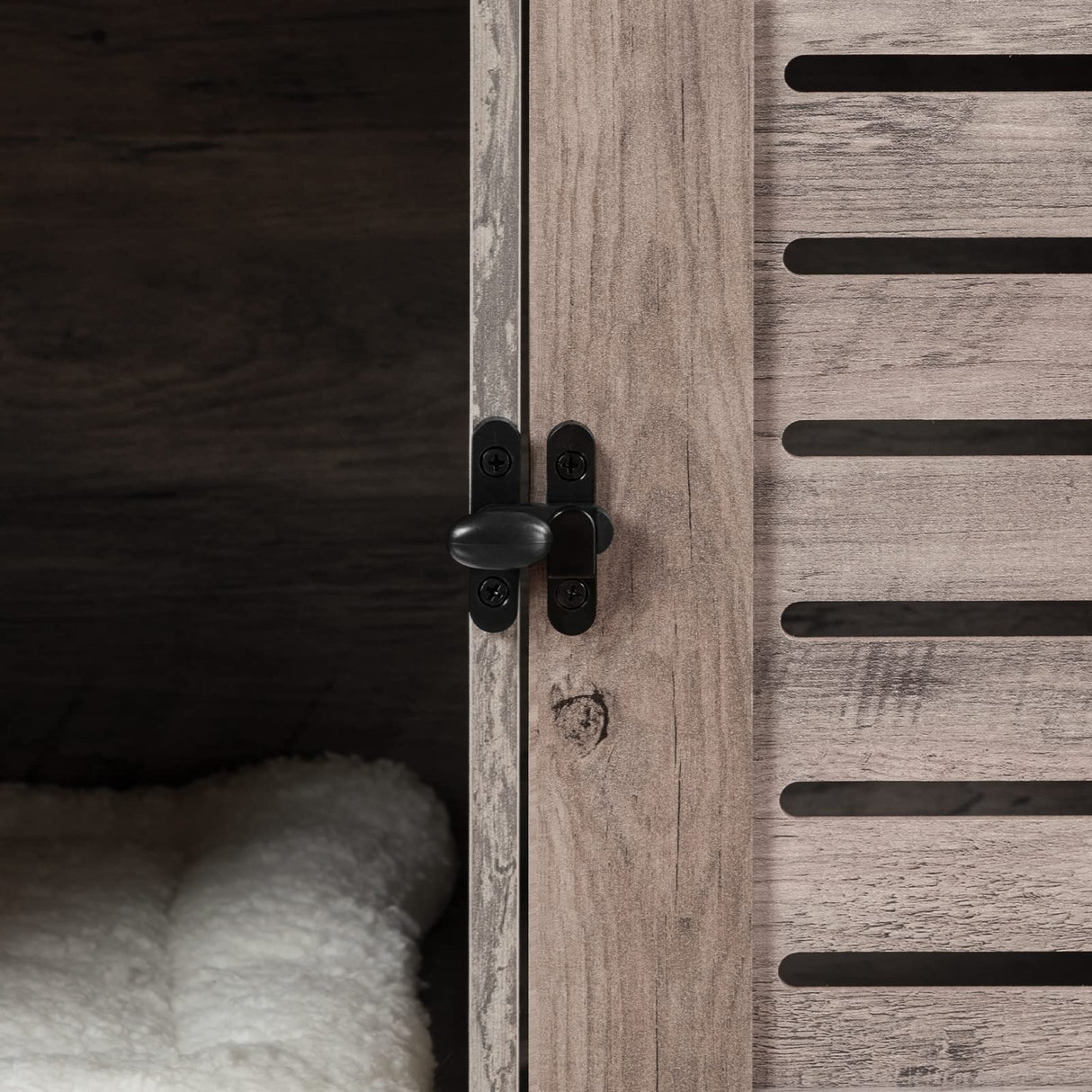 HOOBRO Cat Litter Box Enclosure, Hidden Cat Litter Box Furniture with Louvered Door, Spacious Hidden Cat Washroom with Divider, Cat Furniture Cabinet, 31.5" L x 17.7" W x 18.1" H, Greige BG07MW01 HOOBRO