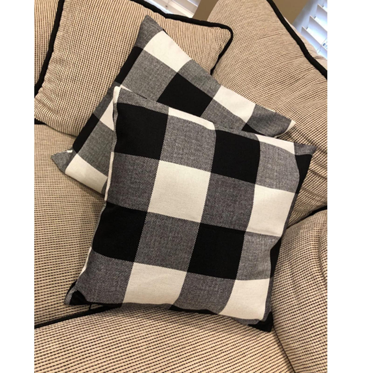 VAKADO Outdoor Farmhouse Buffalo Plaids Throw Pillow Covers 18x18 Set of 2 Black White Decorative Classroom Front Porch Classic Decor Retro Boho Cushion Cases Fall Home Rustic Check for Couch Patio VAKADO