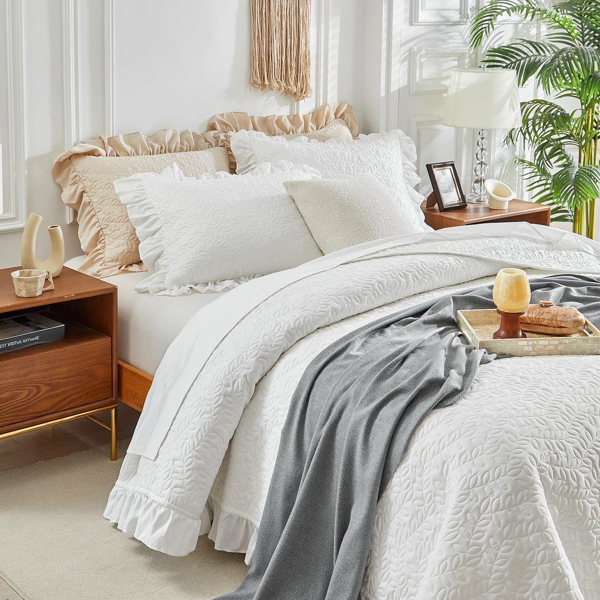 Ruffled Quilt Set California King Size 100 * 114 in - 3 Pieces Solid Shabby Chic Farmhouse Ruffle Bedding Rustic Coverlet & Sets Lightweight Fluffy Summer Oversized Bedspread with Shams - White UOZZI BEDDING