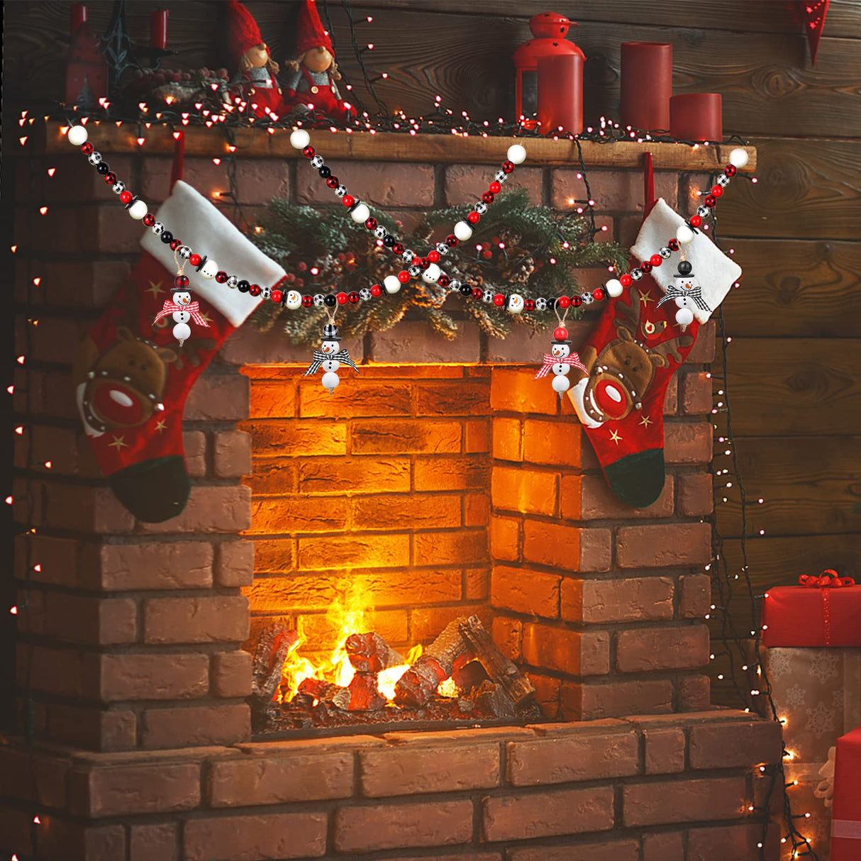 200 Pieces Christmas Wooden Beads for Craft Christmas Buffalo Plaid Round Craft Beads Farmhouse Loose Polished Spacer Beads Winter Snowman Beads with Twine Scarf Wood Beads for DIY Jewelry Décor Lucomb