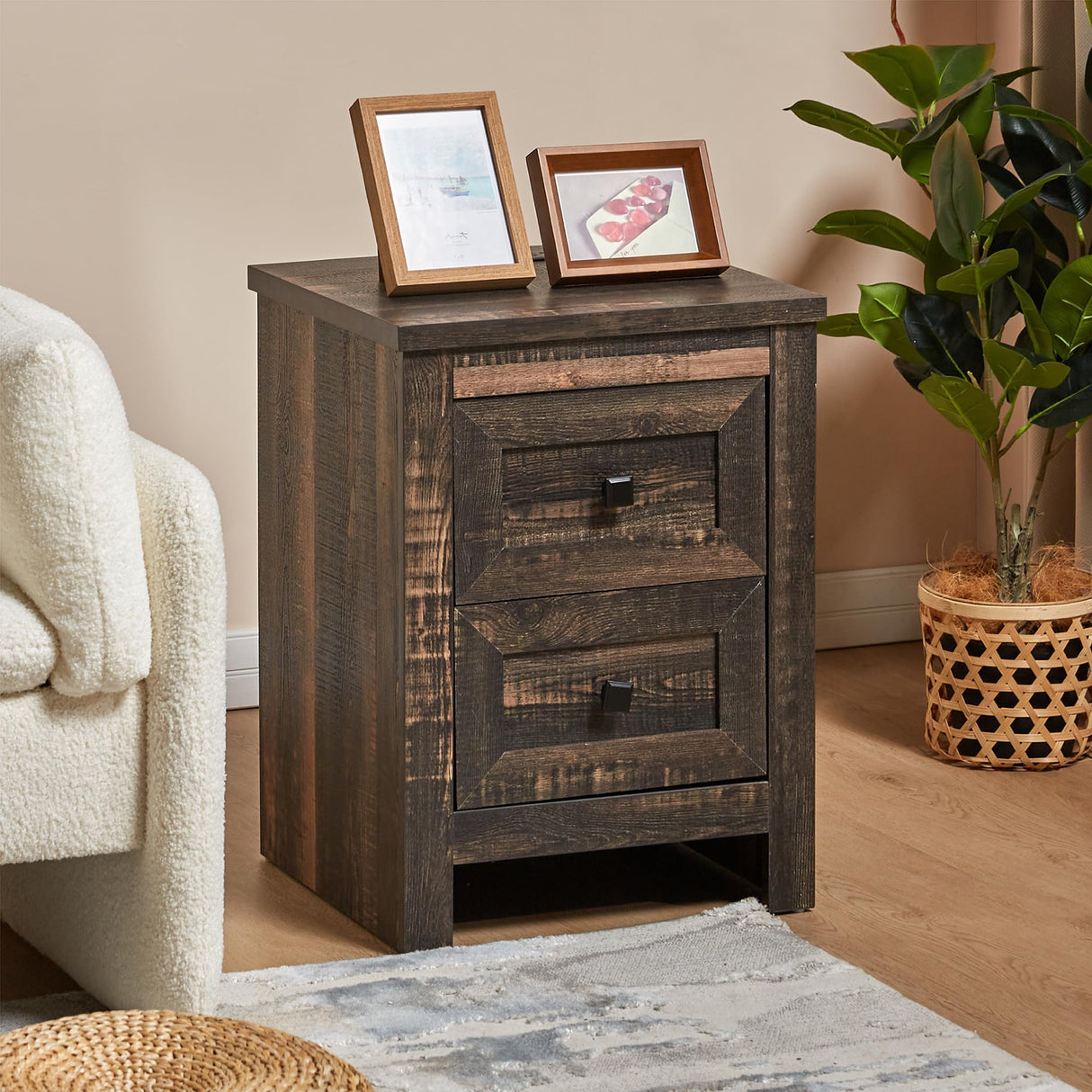 AMERLIFE Nightstand Set of 2 with Charging Station, Rustic Bedside Table with Drawers Storage, Farmhouse Wood Night Stand for Bedroom, Living Room, Dark Oak AMERLIFE