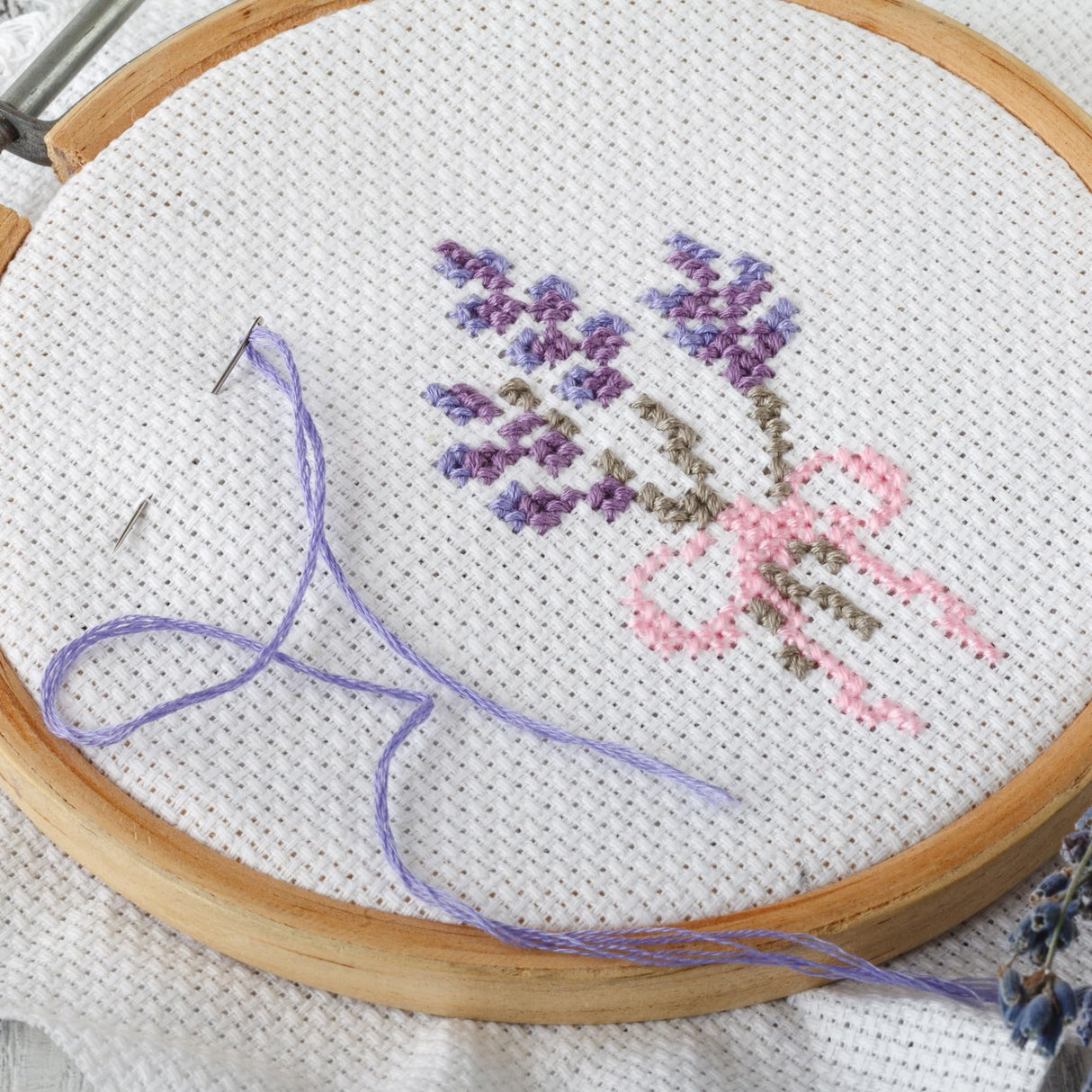 Caydo 10 x 10 Inch Aida Cloth, 8 Pieces 14 Count White Cross Stitch Cloth for Embroidery Projects and Handmade Needlework Caydo