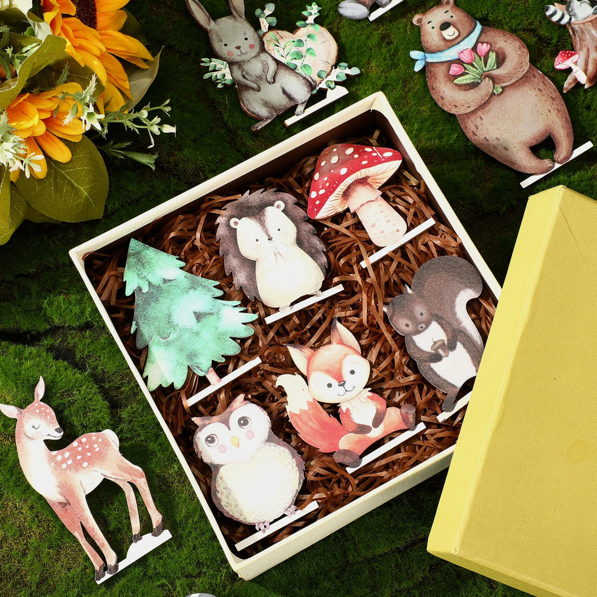 Geetery 12 Pcs Woodland Animals Wooden Animal Cutout Shapes Forest Painted Woodland Baby Shower Decorations Wild Creatures Wood Table Centerpieces for Forest Camp Party Supplies (Cute) Geetery