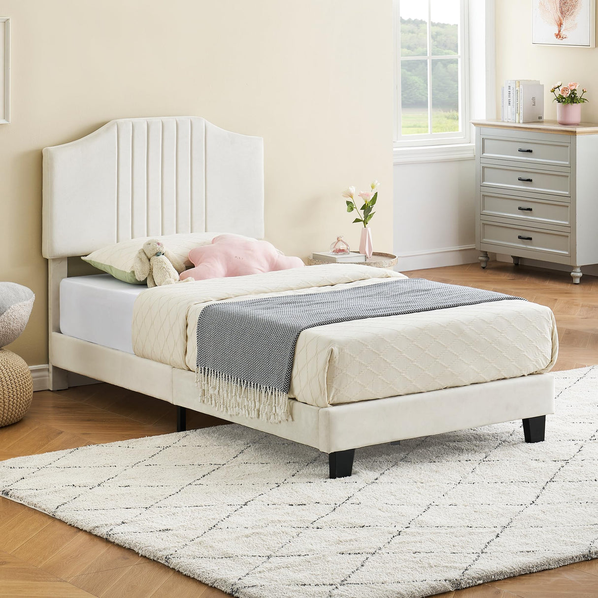 coucheta Twin Size Bed Frame with Velvet Upholstered, Metal Platform Bed Frame with Headboard for Girl Wooden Slats Support, No Box Spring Needed/Noise-Free/Easy Assembly, Beige coucheta
