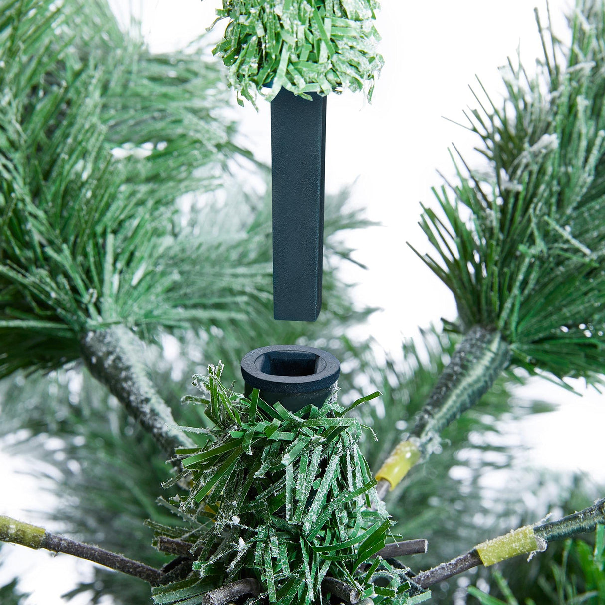 Yaheetech 7.5ft Premium Snow Flocked Hinged Artificial Christmas Fake Spruce Full Tree for Home Office Party Decoration with 1284 Branch White Snow Tips and Metal Stand Yaheetech