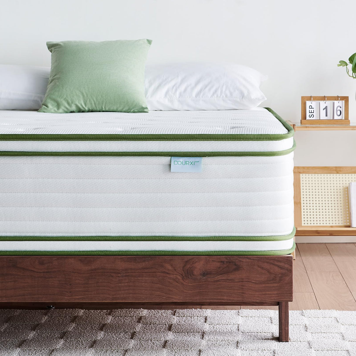 Dourxi King Size Mattress, 14 Inch Hybrid Mattress King in a Box, Gel Memory Foam and Individual Pocket Springs, Cooling Sleep and Pressure Relief, Plush Support Feel, 80 * 76 * 14 Inch Dourxi