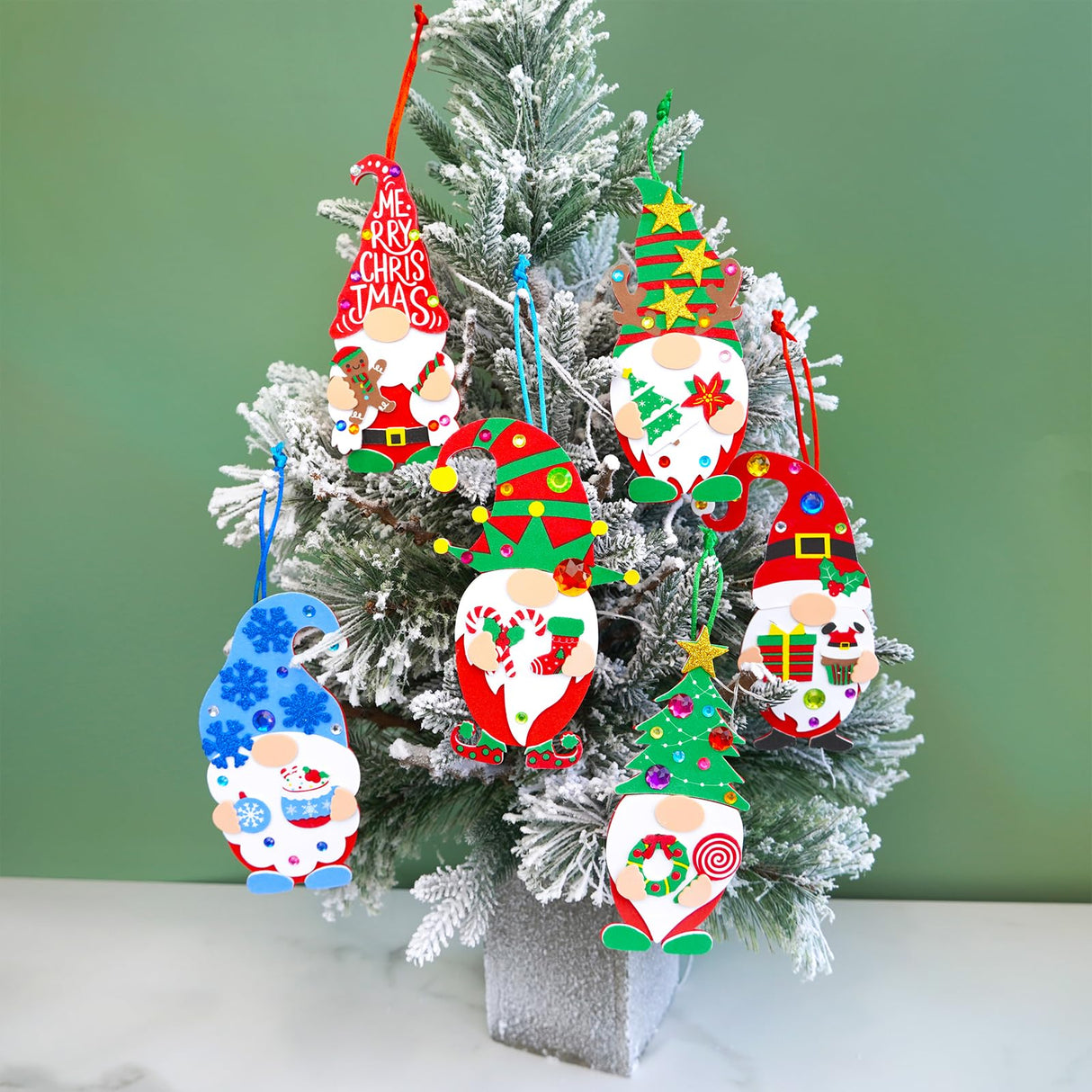 Winlyn 24 Sets Christmas Craft Kits - Winter Crafts DIY Gnome Ornaments & Decorations Art Sets with Foam Stickers for Kids Holiday Seasonal Home & Classroom Activities Party Favors Winlyn