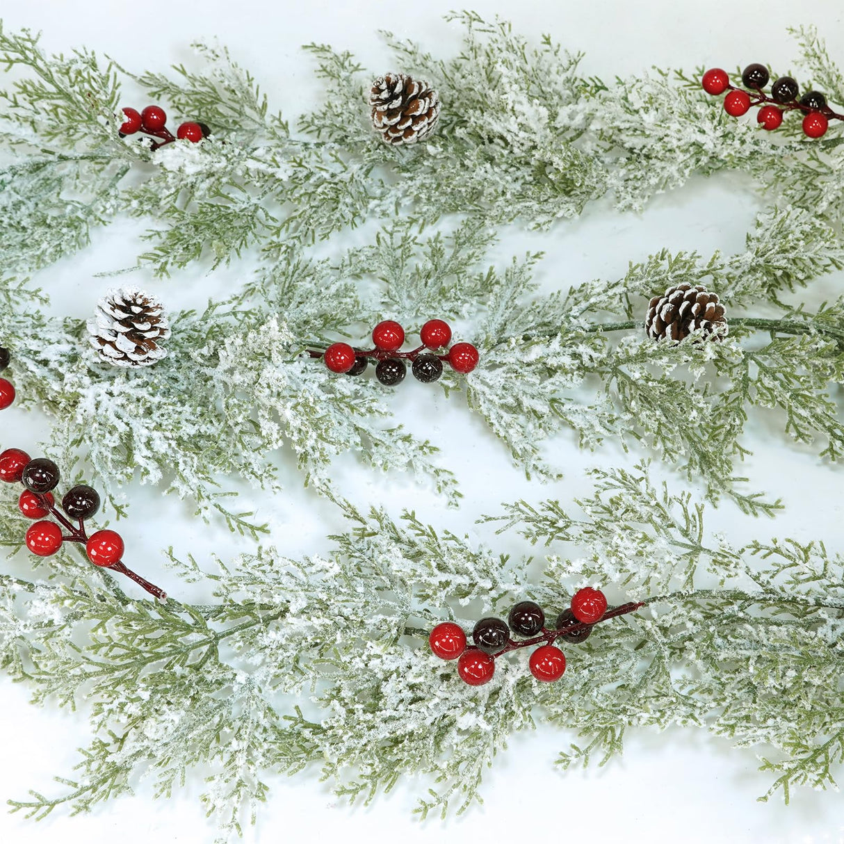Winly 2 Pcs Artificial Snowy Cedar Garland with Pine Cones and Red Berries Christmas Greenery Garland 6 Ft Christmas Wedding Winter Holiday Party Table Runner Mantle Seasonal Centerpiece Decoration Winlyn