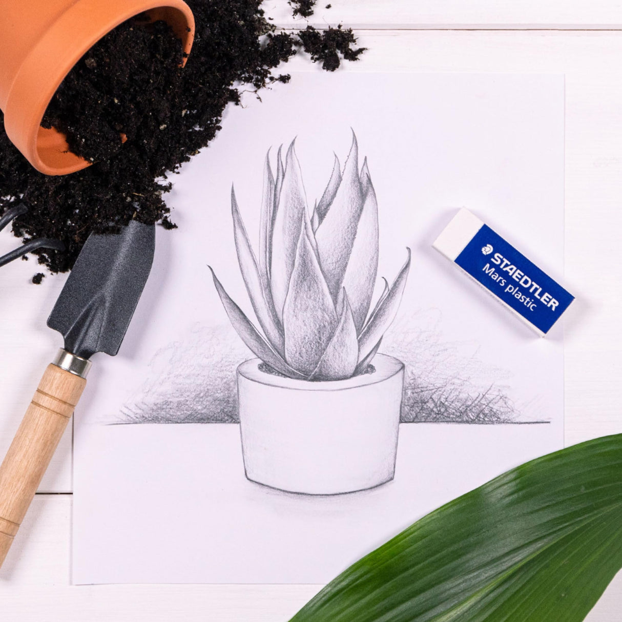 STAEDTLER Mars Plastic Vinyl Erasers (4-Pack), White Erasers for Clean & Precise Results - Latex-Free, Minimal Crumbling, Made in Germany STAEDTLER