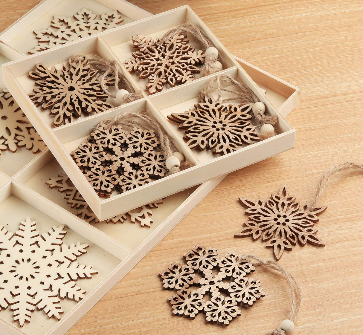 ilauke 12pcs Wooden Snowflakes Decorations 3 inch Christmas Ornaments Wood Hanging Ornament Rustic Farmhouse Christmas Craft Supplies ilauke