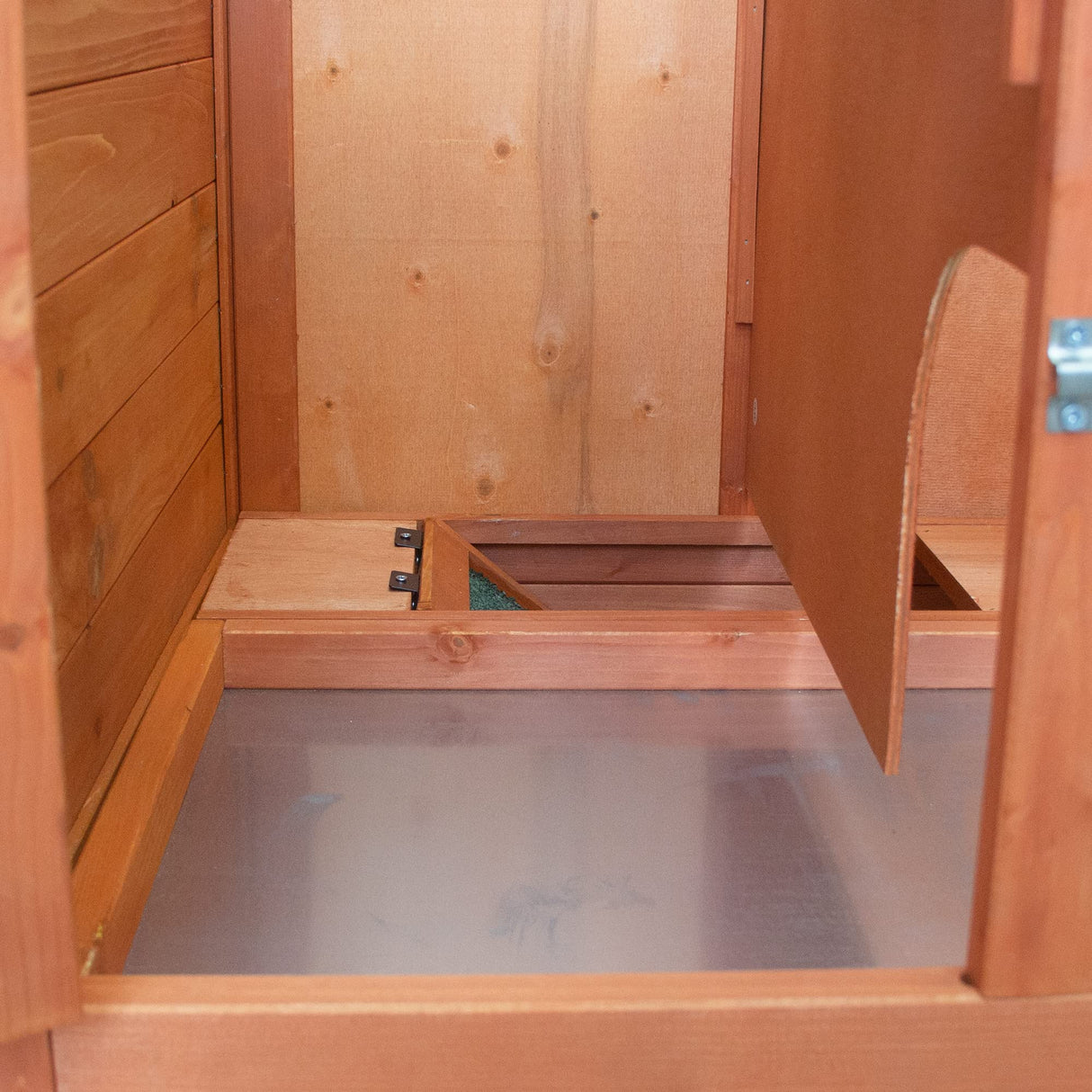 TRIXIE Natura Single Rabbit Hutch with Run, 2-Story with Ramp, Pull-Out Tray, Hinged Peaked Roof, for Rabbits or Guinea Pigs Small TRIXIE