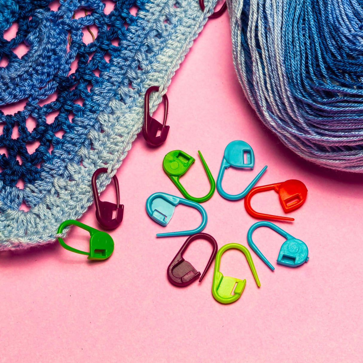 PATIKIL Crochet Stitch Markers, 100 Pack Plastic Knitting Markers Needle Pin Heart Locking Stitch Marker for Sewing Crocheting DIY Craft, Pink PATIKIL
