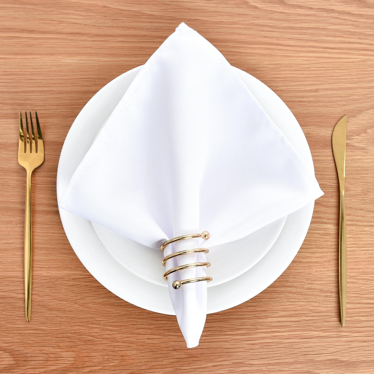 Wolkemer Set of 4 White Cloth Napkins 17 x 17 Inches Solid Washable Polyester Dinner Napkins with Hemmed Edges for Dinners Parties Weddings Banquets Events Table Decoration Wolkemer