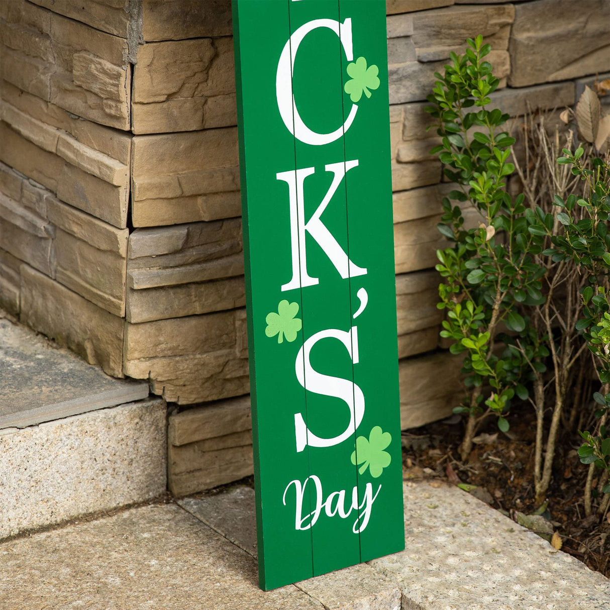 Glitzhome 60"L Wooden St. Patrick's Porch Sign, Happy St Patrick's Day Vertical Porch Decor for Home Front Door Yard Party glitzhome