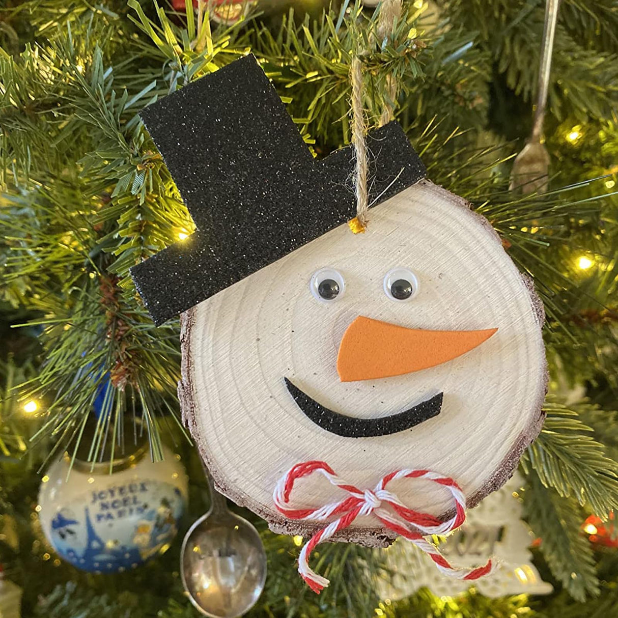 SEHOI 30 PCS 5-5.5 Inch Unfinished Wood Slices, Wooden Discs with Bark, Rustic Wood Slices, Natural Wood Circles for Craft, Holiday Decorations, Wedding Centerpiece SEHOI