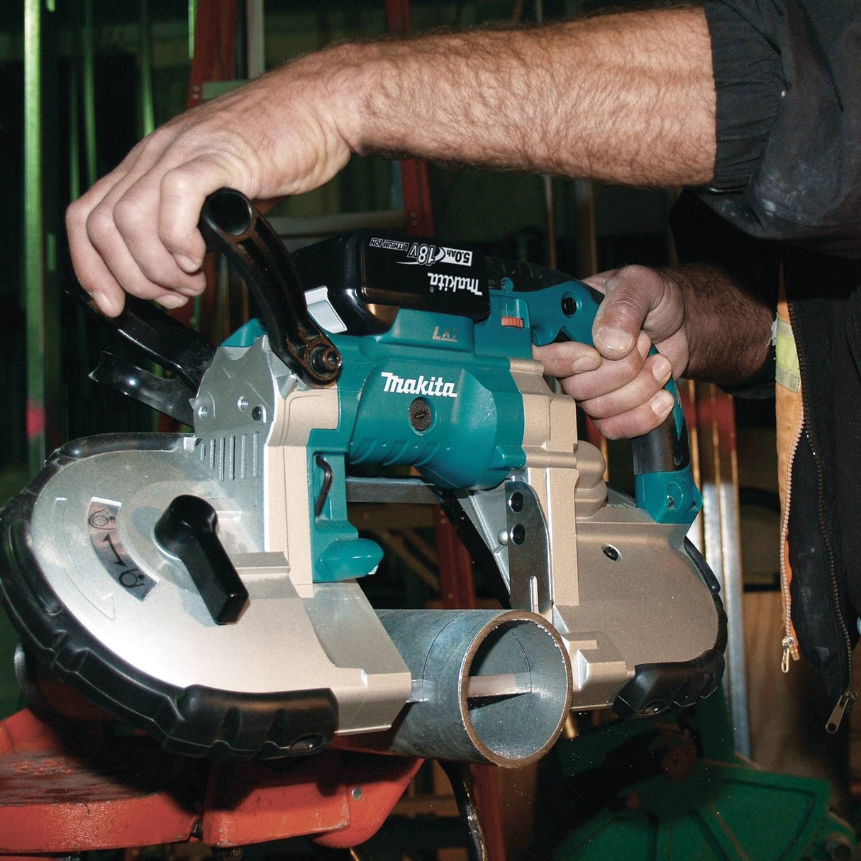Makita XBP02TX 18V LXT Lithium-Ion Cordless Portable Band Saw Kit (5.0Ah), Makita