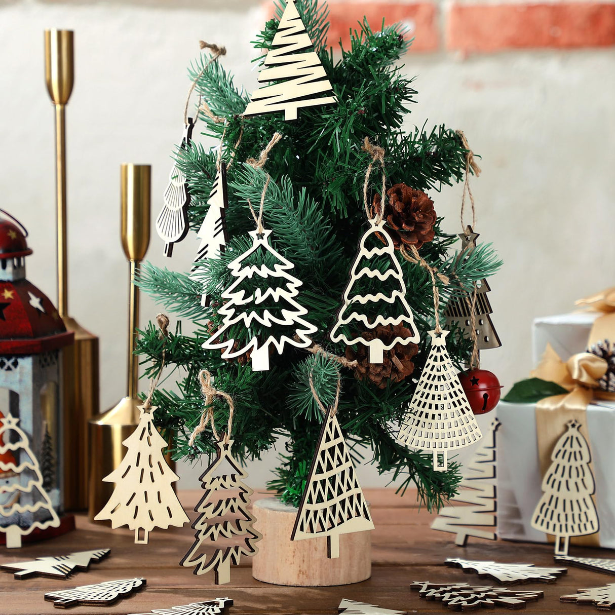 Gerrii 36 Pcs Wood Unfinished Christmas Tree Crafts Wooden Christmas Tree Cutouts Ornaments DIY Wooden Crafts Tree Shape to Paint for Christmas Hanging Decorations Home Winter Tree Decor Gerrii