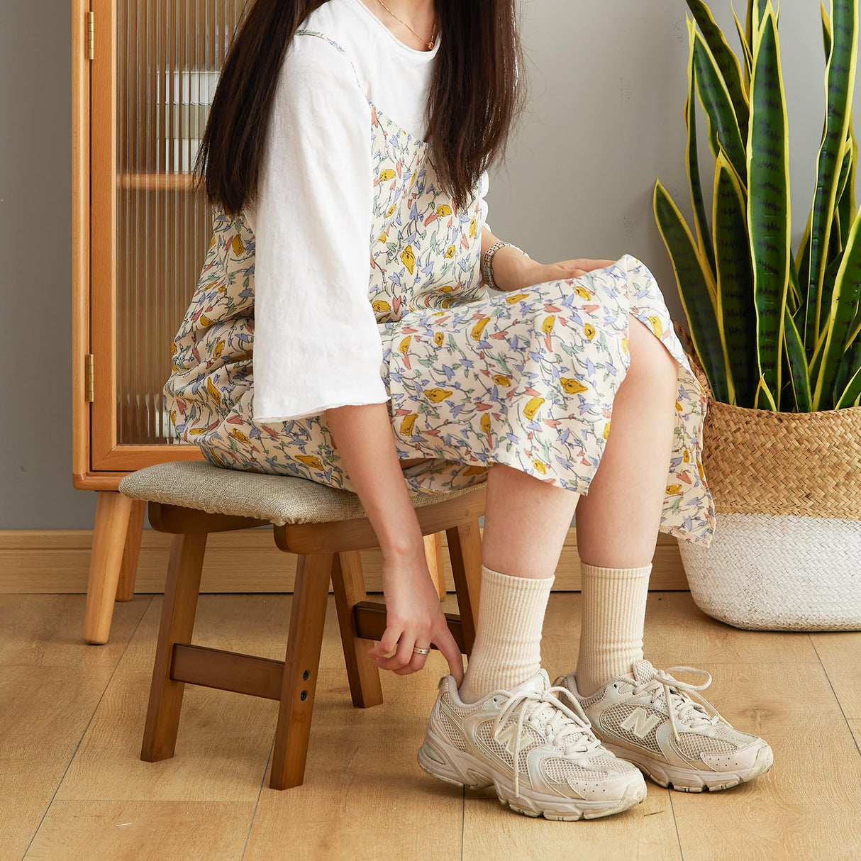 Foot Stool,Ottoman Foot Rest,Bamboo Foot Stool Under Desk,Small Stool for Living Room, Bedroom and Kitchen (Brown legs - Beige stool surface) Furshus