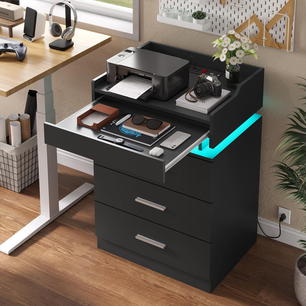 HAUOMS Black Nightstand Set of 2,LED Night Stand with Charging Station & Pull-Out Tray,Bedside Table with Drawers,Modern End Table Side Table Storage Cabniet HAUOMS