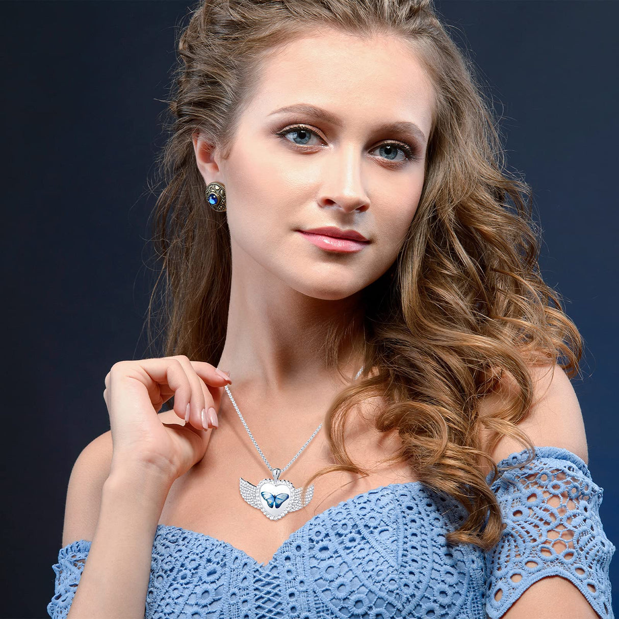 Hicarer 9 Pieces Sublimation Blank Necklace with Chain Set Blank Necklace Rhinestone Wing Shape Bezel Pendant Tray, 25 mm Sublimation Sheet, Double Sided Tape for DIY (Heart Shape Style) Hicarer