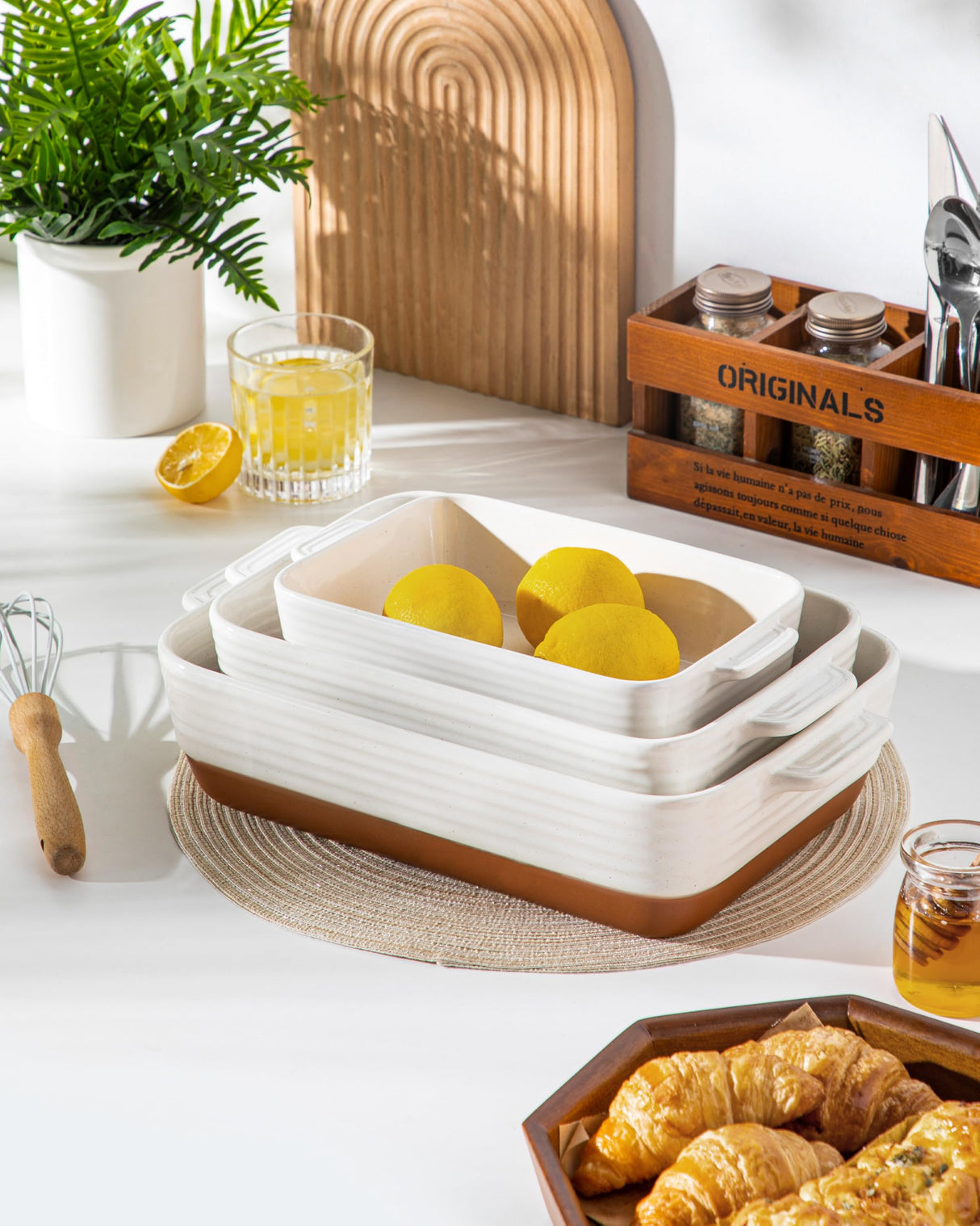 MALACASA Casserole Dishes for Oven, Ceramic Baking Dishes Set of 3, Baking Pan Casserole Dish Set, Rectangular Lasagna Pan Deep with Handles for Baking, Khaki White (14.5''/13''/10.5''), Series TARA MALACASA