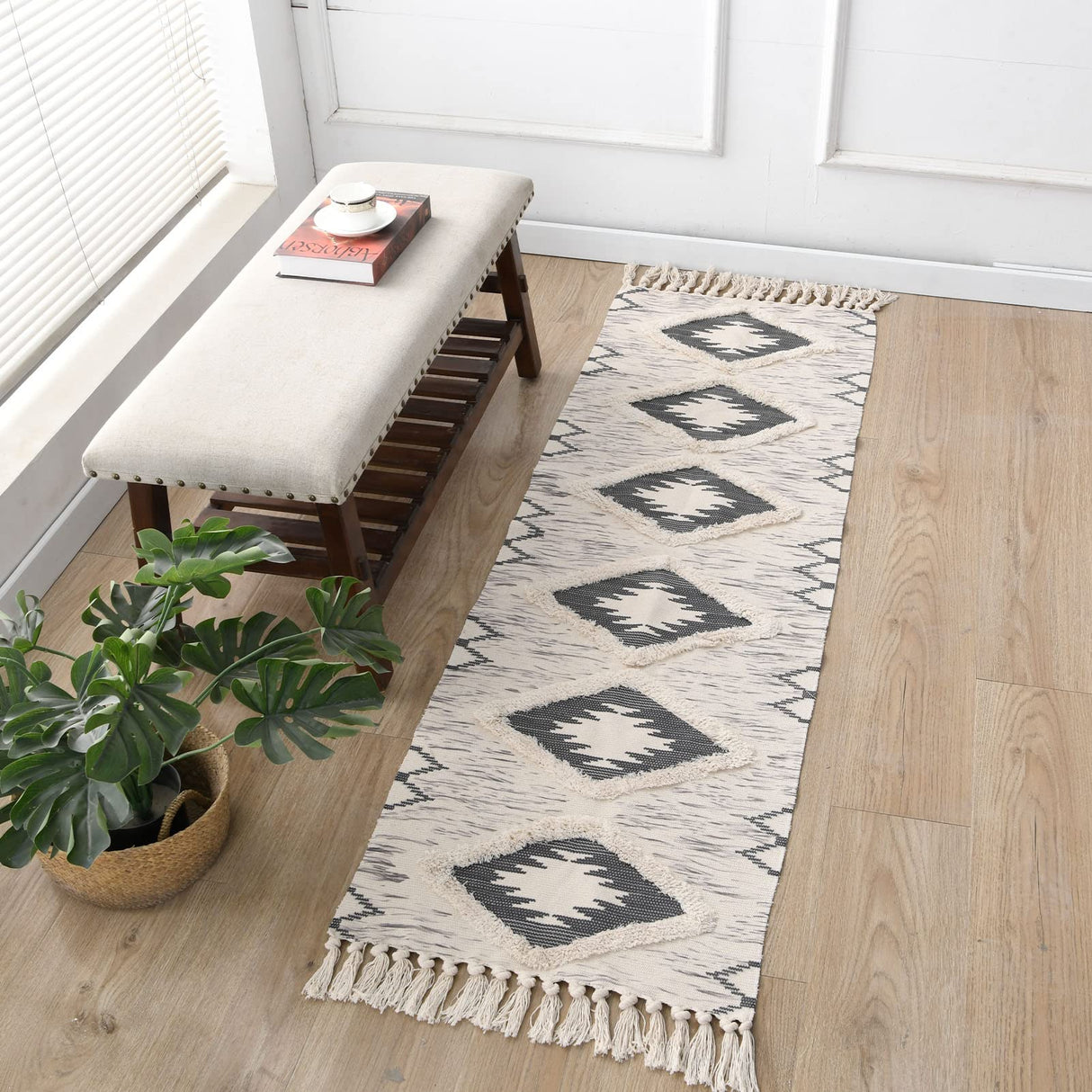 Boho Runner Rug 2'x6', Washable Hallway Rug Runner Non Slip Rubber Backed, Kitchen Farmhouse Area Rug Floor Mat with Tassels, Tufted Woven Cotton Entryway Carpet, Grey DXGJOKR