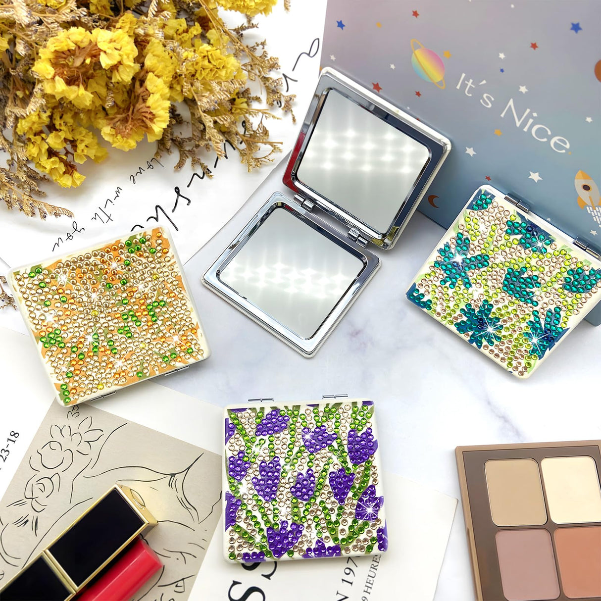 FILASLFT Diamond Art Mirror, 4 Pcs Diamond Painting Mirror, Flower Diamond Painting Compact Mirror, Portable Magnifying Folding Purse Mirror FILASLFT