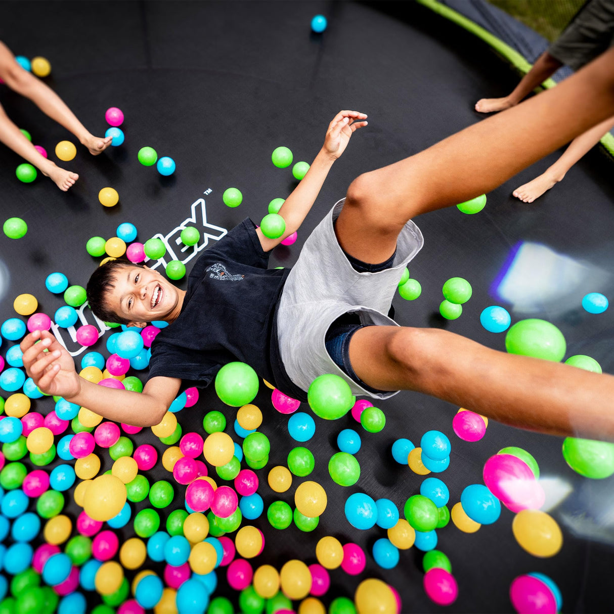 JumpFlex Hero Round Outdoor Backyard Trampoline with Net Safety Enclosure and Ladder, 15ft Jumpflex