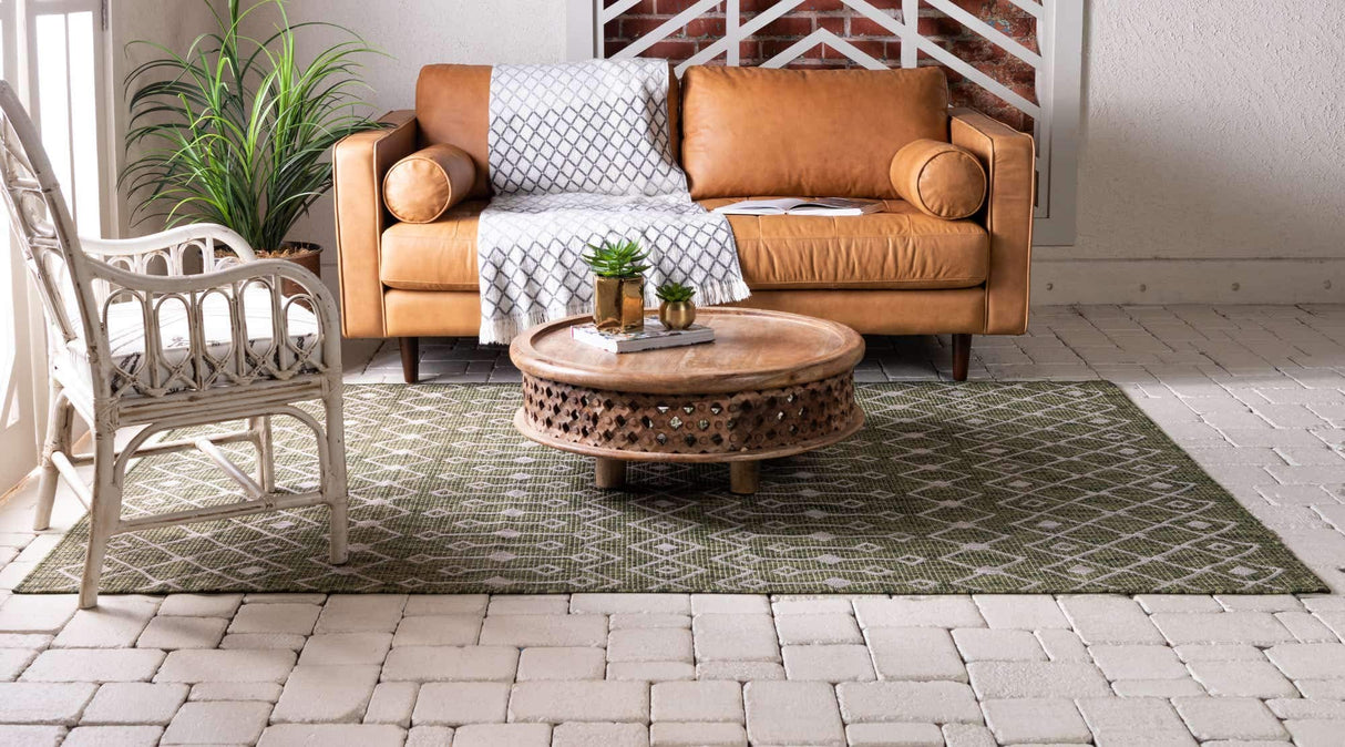 Unique Loom Outdoor Trellis Collection Area Rug - Tribal Trellis (5' 1" x 8' Rectangle, Green/ Natural) Unique Loom