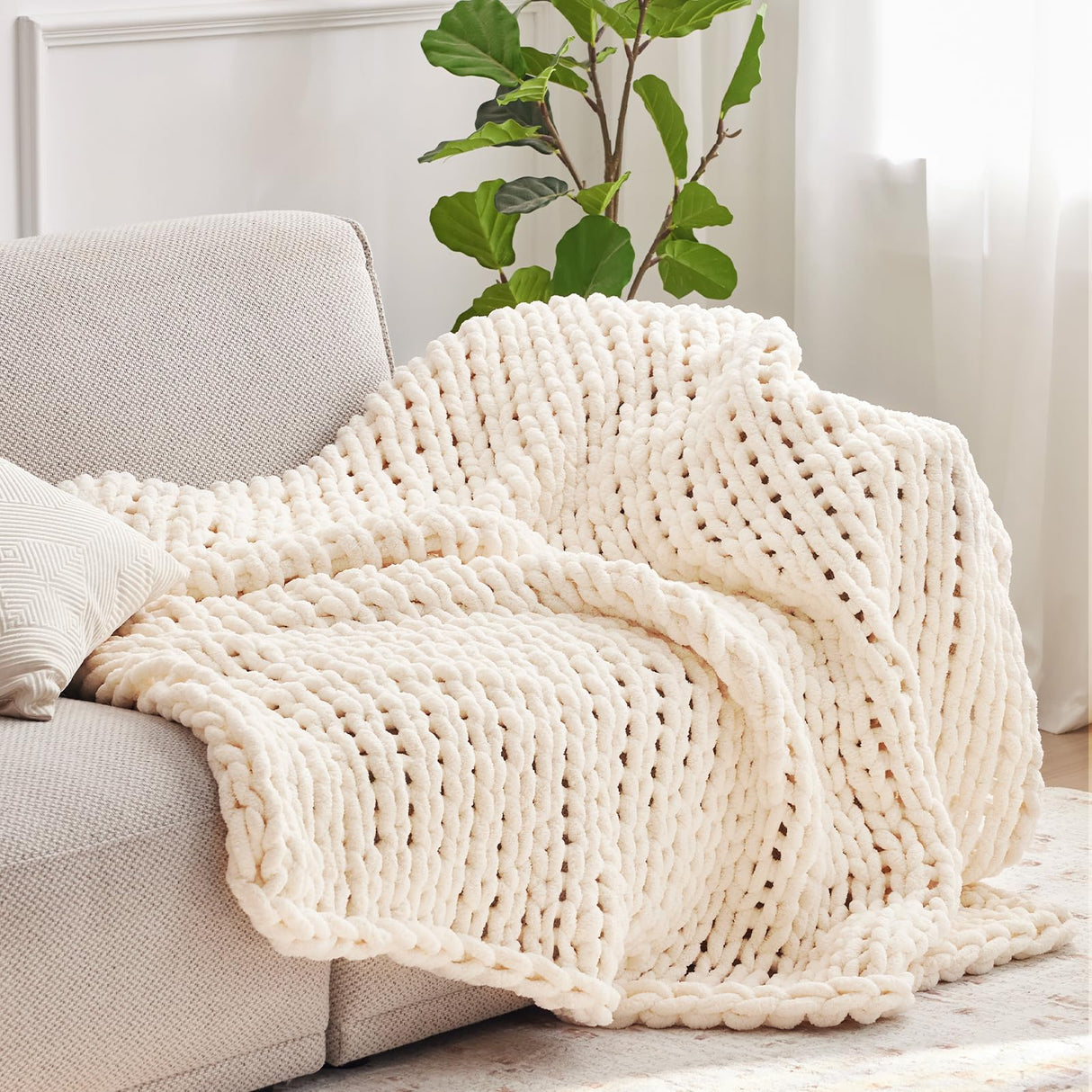 Negwoo Chunky Knit Throw Blanket, 50''*60'' Knitted Throw Chenille Yarn for Bed Couch, Handmade Cream Crochet Big Thick Blanket, Machine Washable Cute Comfy Blanket for Home Decor Negwoo