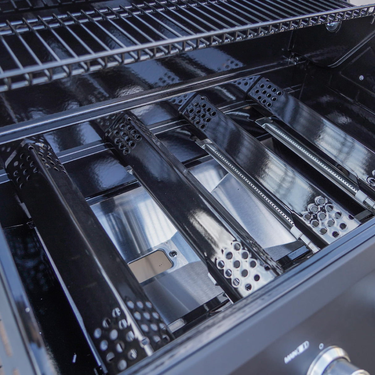 Monument Grills Outdoor Barbecue Stainless Steel 4 Burner Propane Gas Grill, 62,000 BTU Patio Garden Barbecue Grill with Side Burner, Infrared Technology and Knob Controls, Mesa415BZ with BBQ Cover Monument Grills