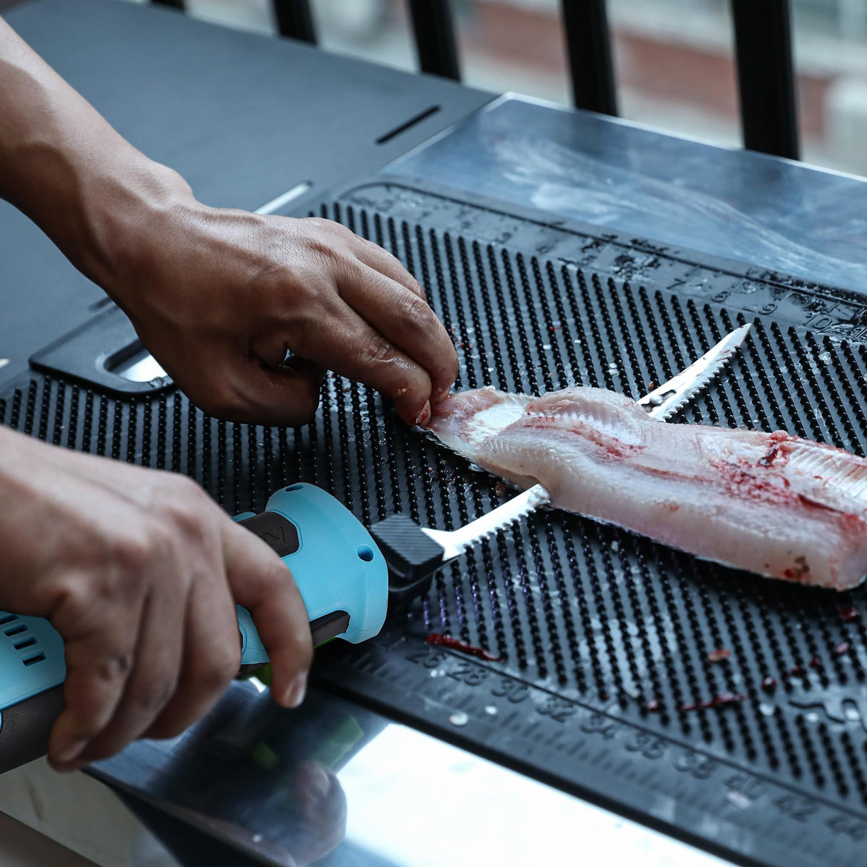 FLISSA Cordless Electric Fillet Knife for Fish with 8" and 10" Stainless Steel Blades, Rechargeable Electric Knife with Non-Slip Handle, 2 Packs Long Lasting Lithium-ion Battery, Portable Carry Case FLISSA