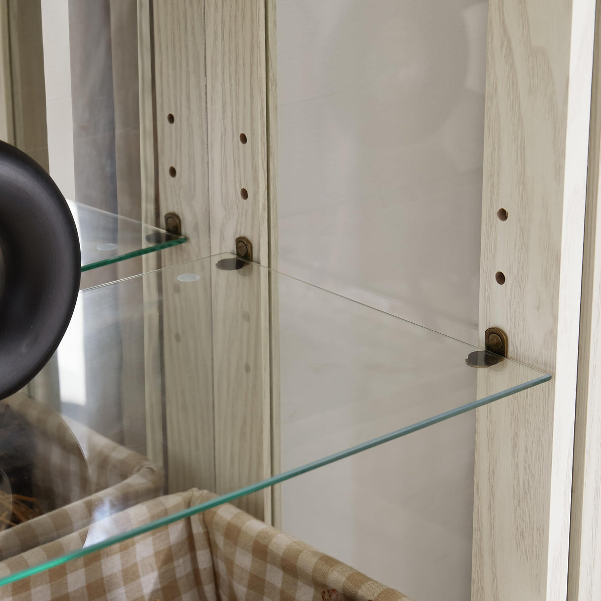 Curio Cabinet with Glass Doors Drawer, Lighted Display Cabinet with Adjustable Glass Shelves and Mirrored Back Panel, Retro Floor Standing Glass Storage Cabinet for Living Room, Antique White BAOMKONG