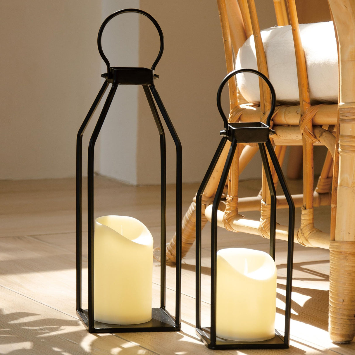 Perfnique Modern Farmhouse Lantern Decor, 15'' 13'' Set of 2 Black Metal Lantern, 2 LED 6hr Timer Flameless Candles & Remote Timer, Lanterns Decorative for Outdoor, Home, Indoor, Patio, Christmas PERFNIQUE