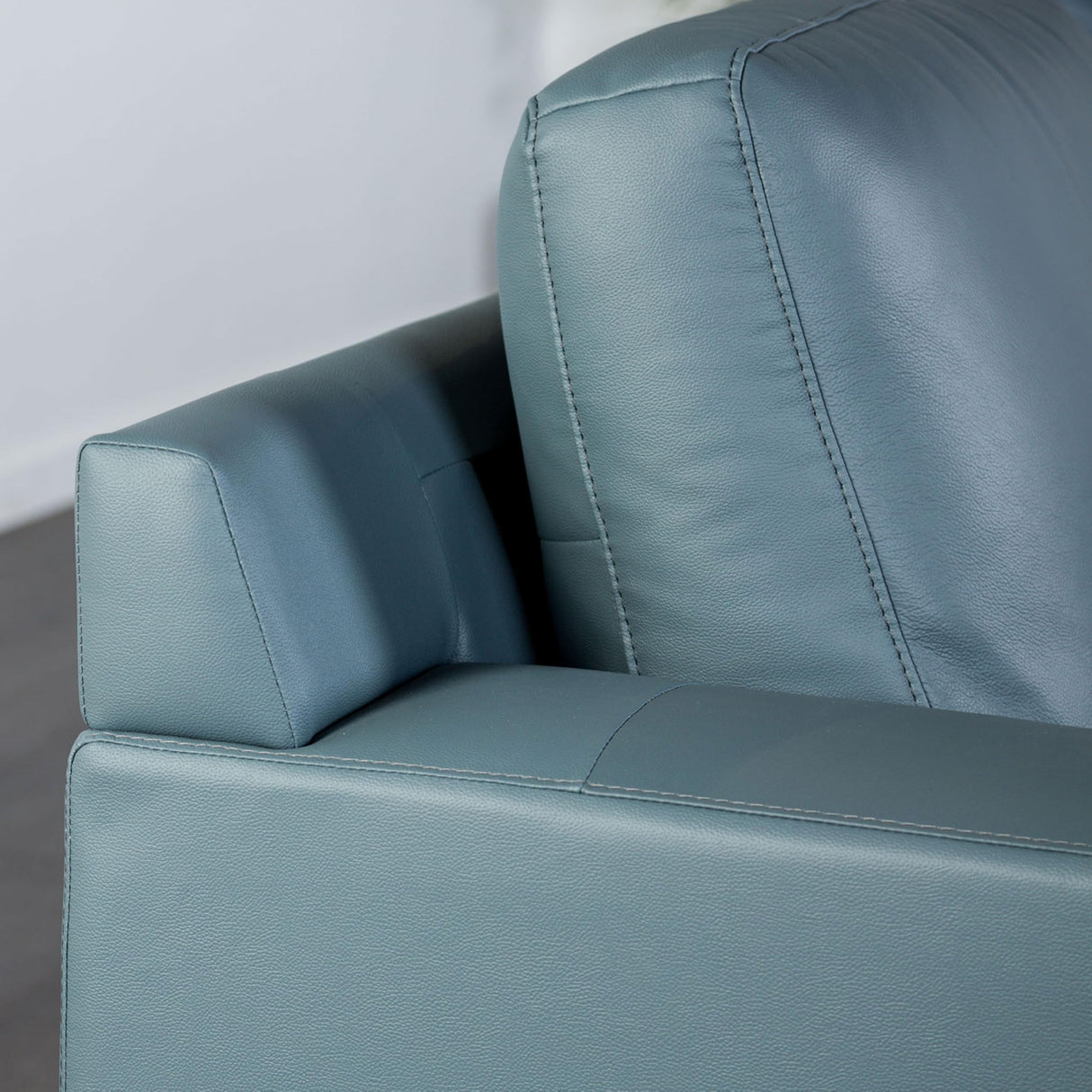 Furniture of America Ronan Modern Leather Sectional Sofa with Chaise and Pillows, L Shaped Couch for Living Room, Bedroom, FSC Certified, Right-Facing, Blue Furniture of America