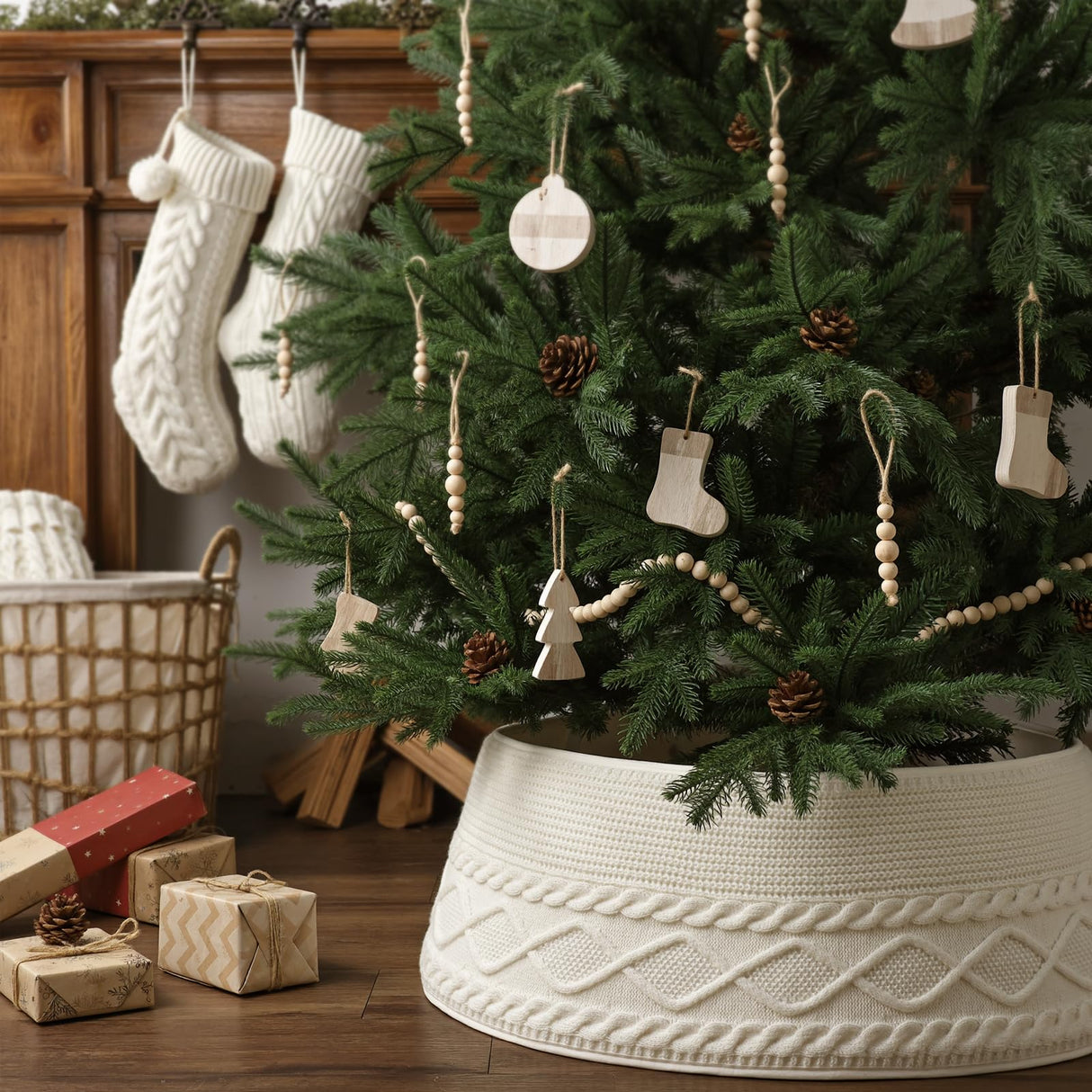 Treory Knitted Christmas Tree Collar: Cream Crossed Diamond Edge Chunky Cable Knit Christmas Tree Collars for Artificial Trees, Farmhouse Rustic Tree Ring Tree Skirt for Christmas Home Décor Treory