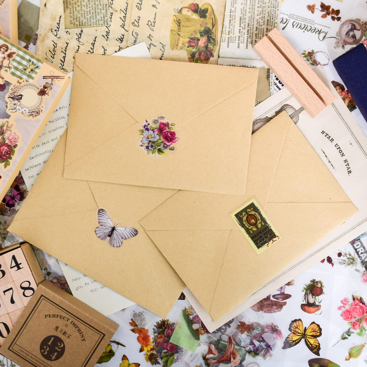 510PCS Plants Floral Scrapbook Stickers Kit Vintage Flowers Butterfly Mushroom Fall Maple Leaves Transparent Waterproof Stickers Set for Scrapbooking Supplies Aesthetic Junk JournalCraft DAPUTOU