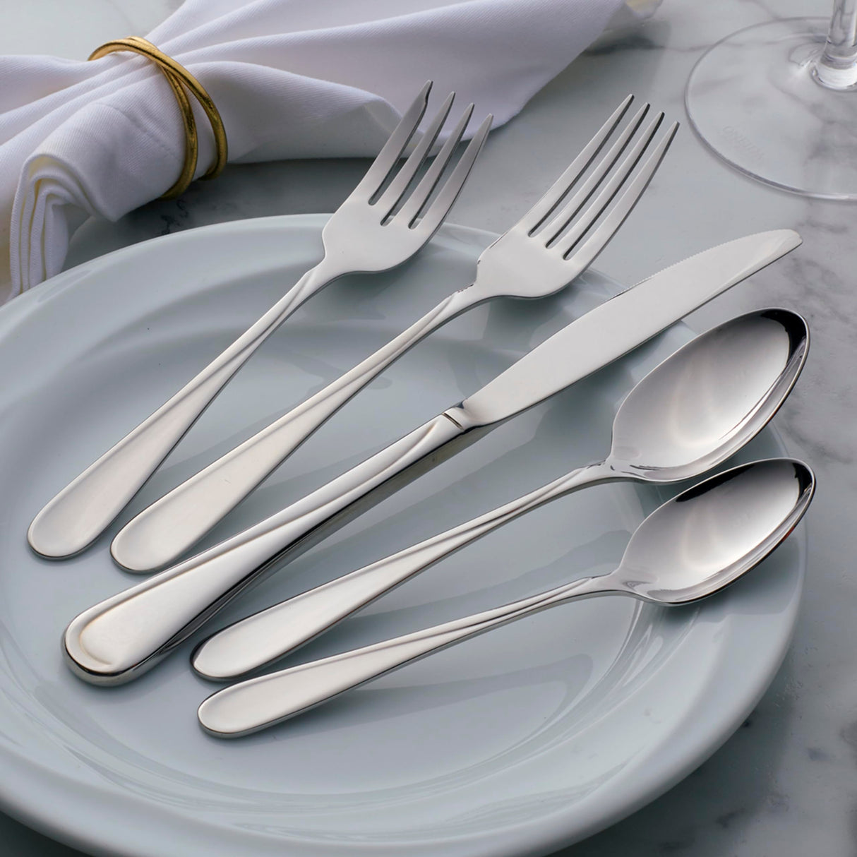 Oneida Flight 45-Piece Stainless-Steel Flatware Set, Service for 8 Oneida