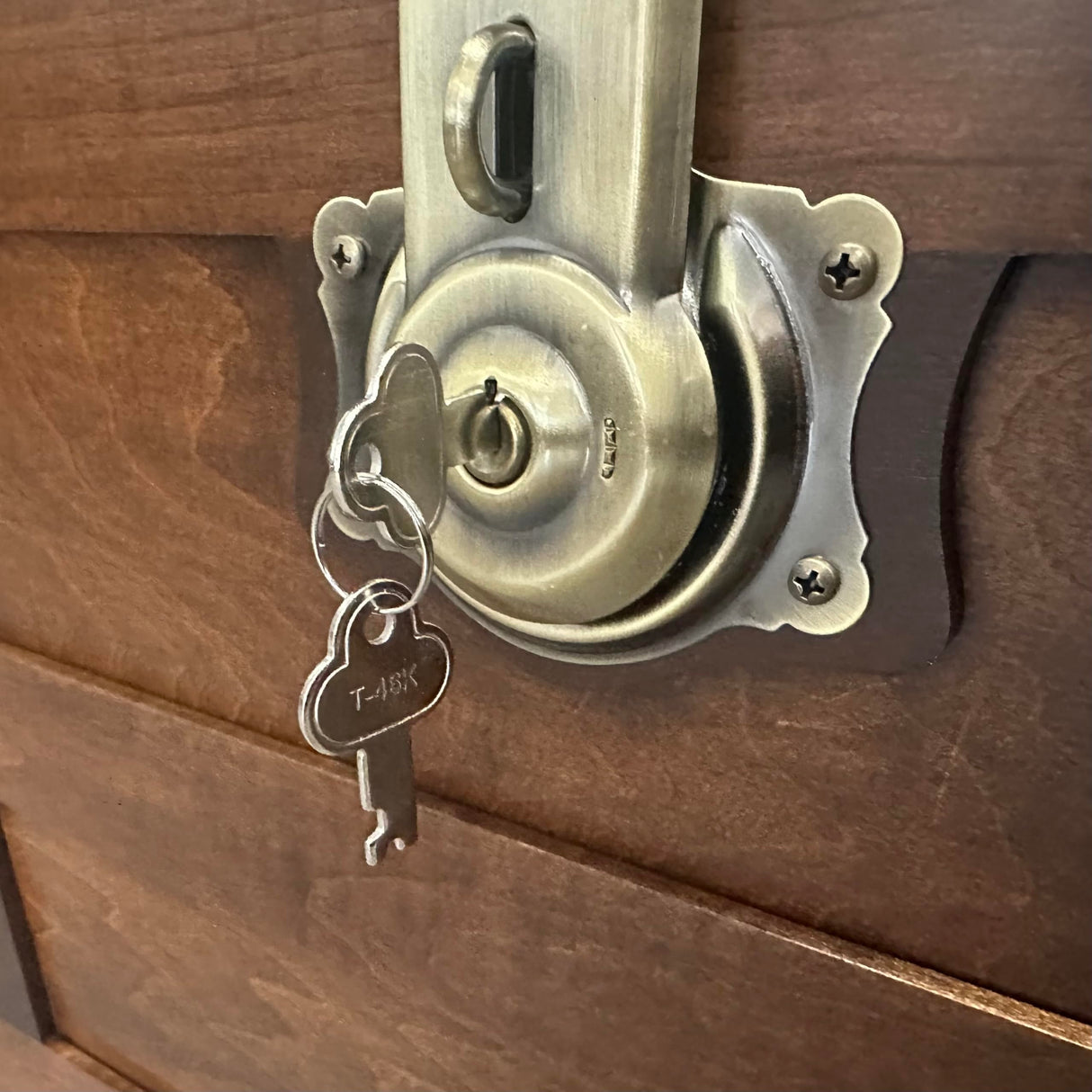 Tradition Craft Steamer Trunk Hope Chest for Blankets, Amish Hand-Crafted in USA Maple, 36" Large Blanket Storage Trunks Bedroom Trunk or Blanket Trunk w/Cedar Tray & Brass Lock Tradition Craft