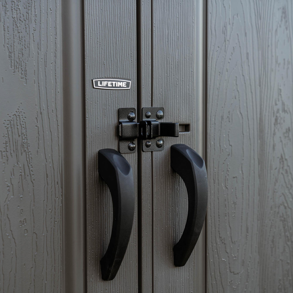 Lifetime Outdoor Storage Shed, 8 x 7.5 Foot Lifetime