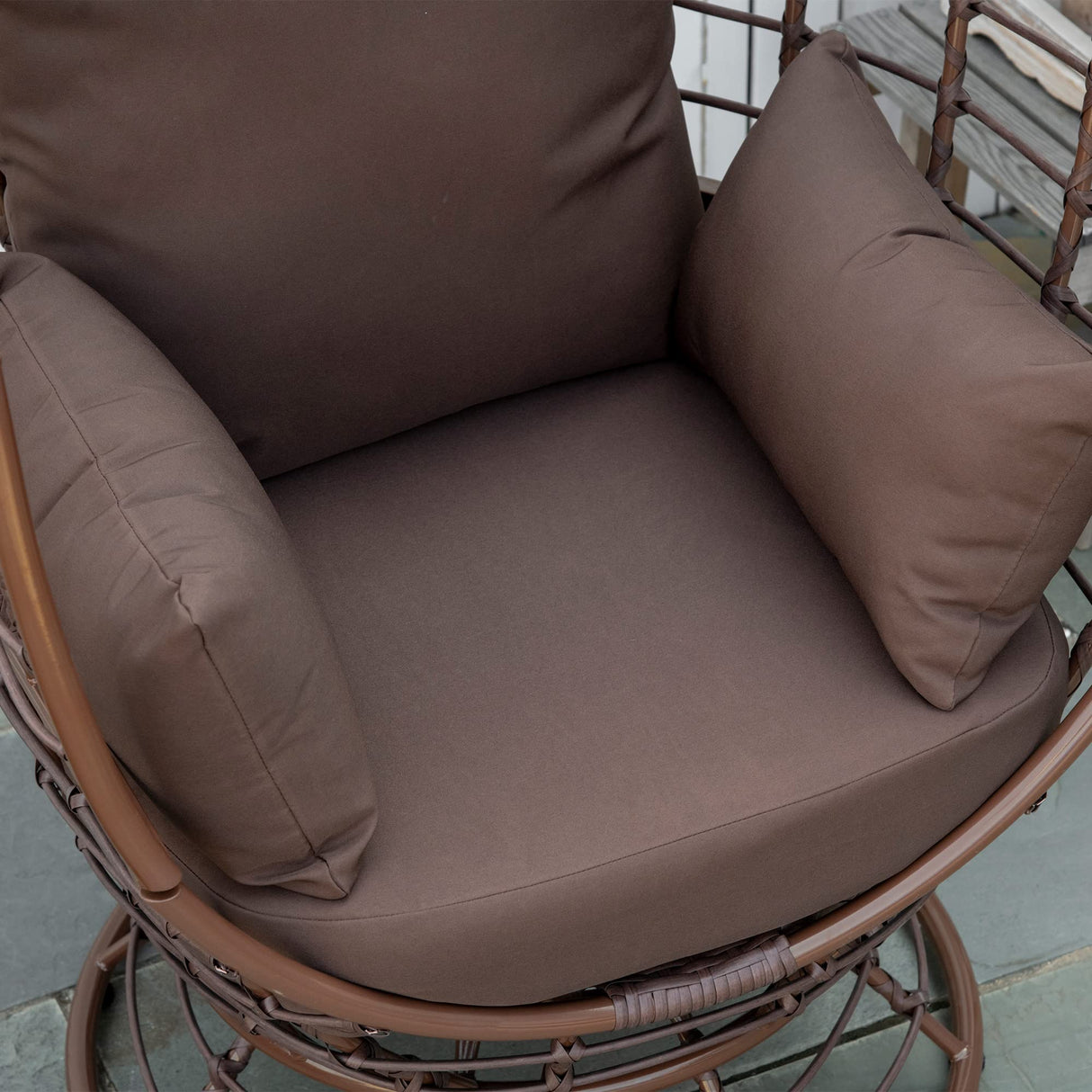 Outsunny Wicker Egg Chair, 360 Rotating Indoor Outdoor Boho Basket Seat with Cushion and Pillows for Backyard, Porch, Patio, Garden, Handwoven All-Weather PE Rattan, Steel Frame, Brown Outsunny